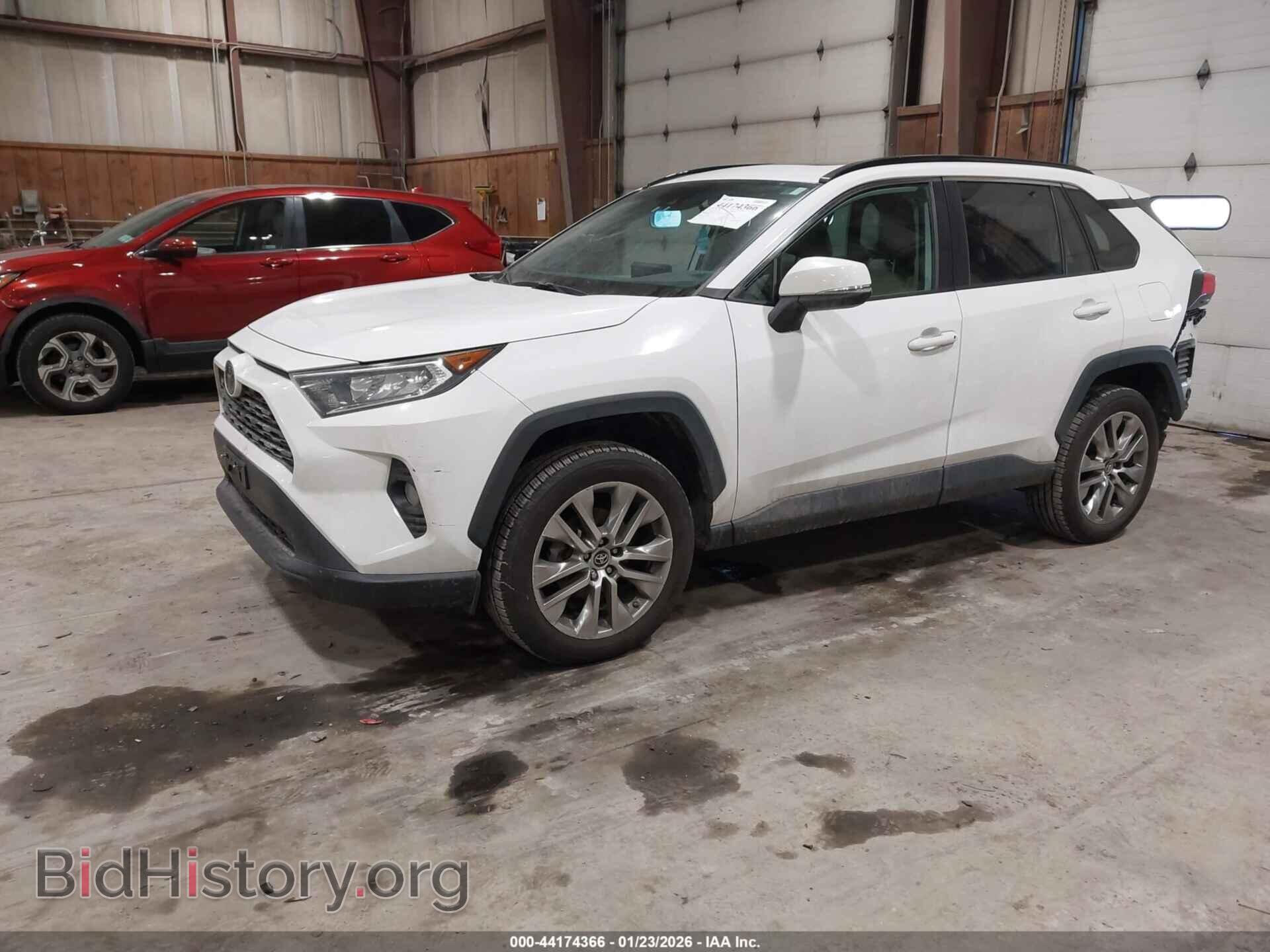 2019 TOYOTA RAV4 - VIN: 2T3A1RFVXKC057895 - Фото 2