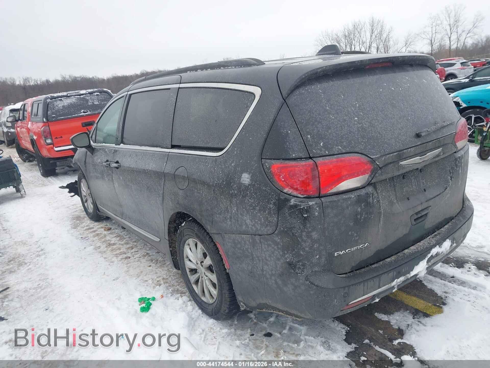 2017 CHRYSLER PACIFICA - VIN: 2C4RC1BG8HR705077 - Фото 3
