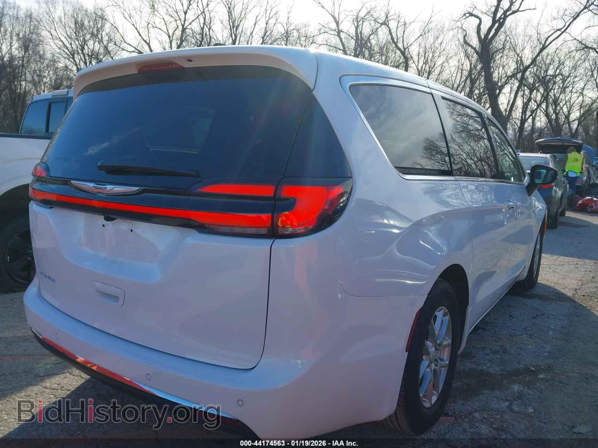 2026 CHRYSLER PACIFICA - VIN: 2C4RC1BG8TR194074 - Photo 4