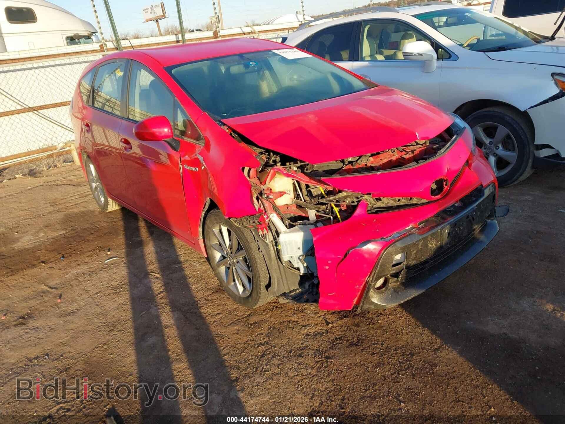 Photo JTDZN3EUXHJ055664 - TOYOTA PRIUS V 2017
