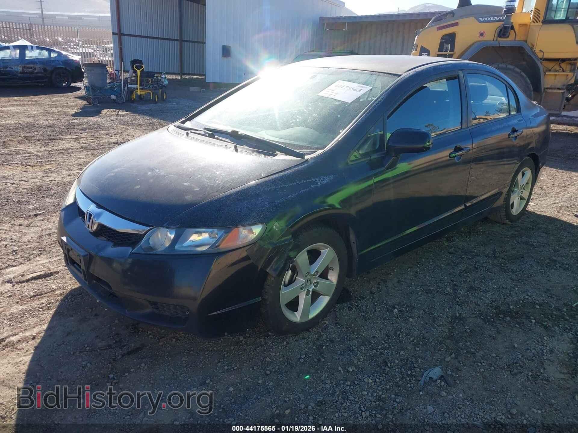 2011 HONDA CIVIC - VIN: 2HGFA1F64BH512112 - Фото 2