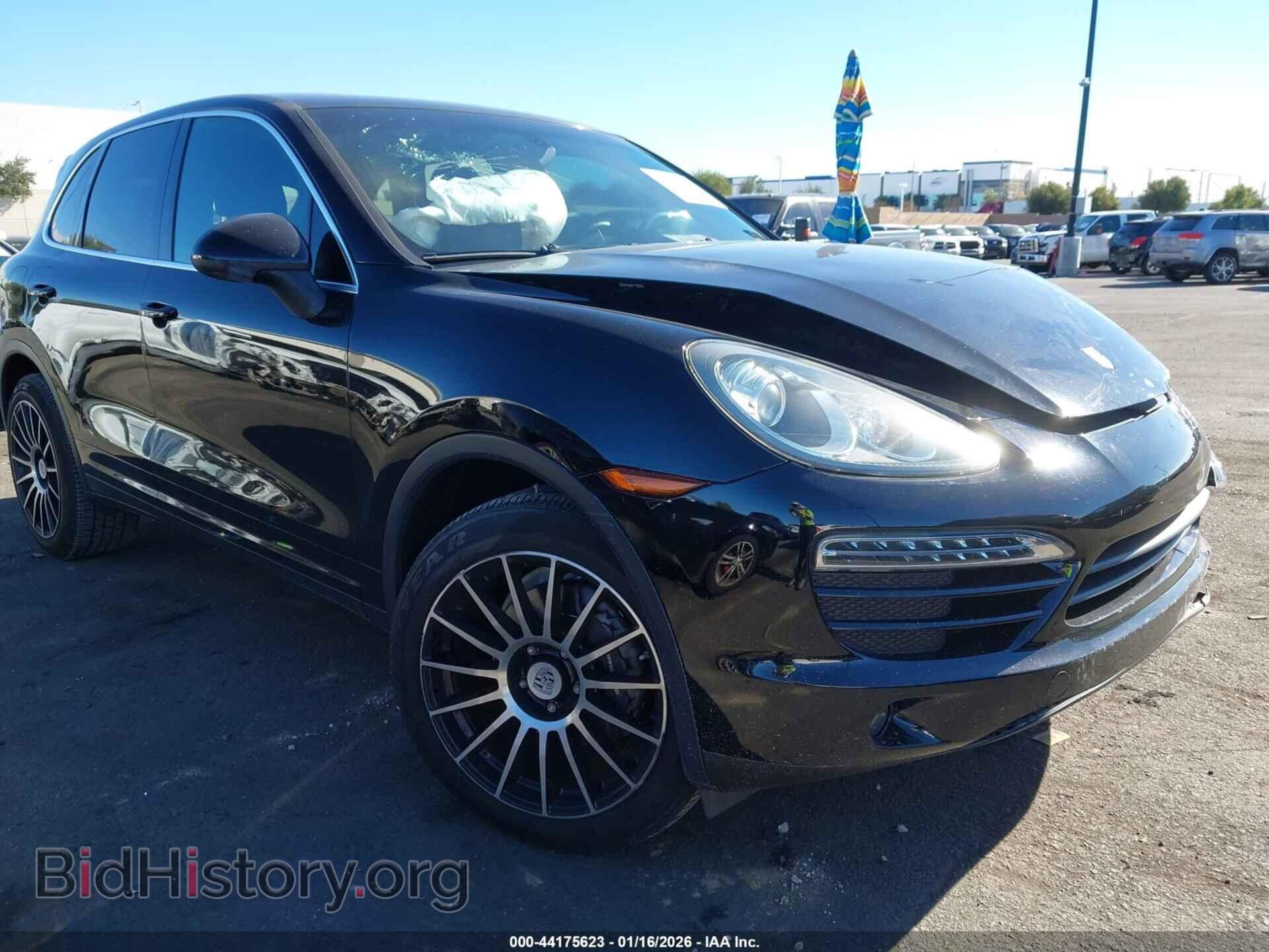 Photo WP1AA2A25CLA00543 - PORSCHE CAYENNE 2012