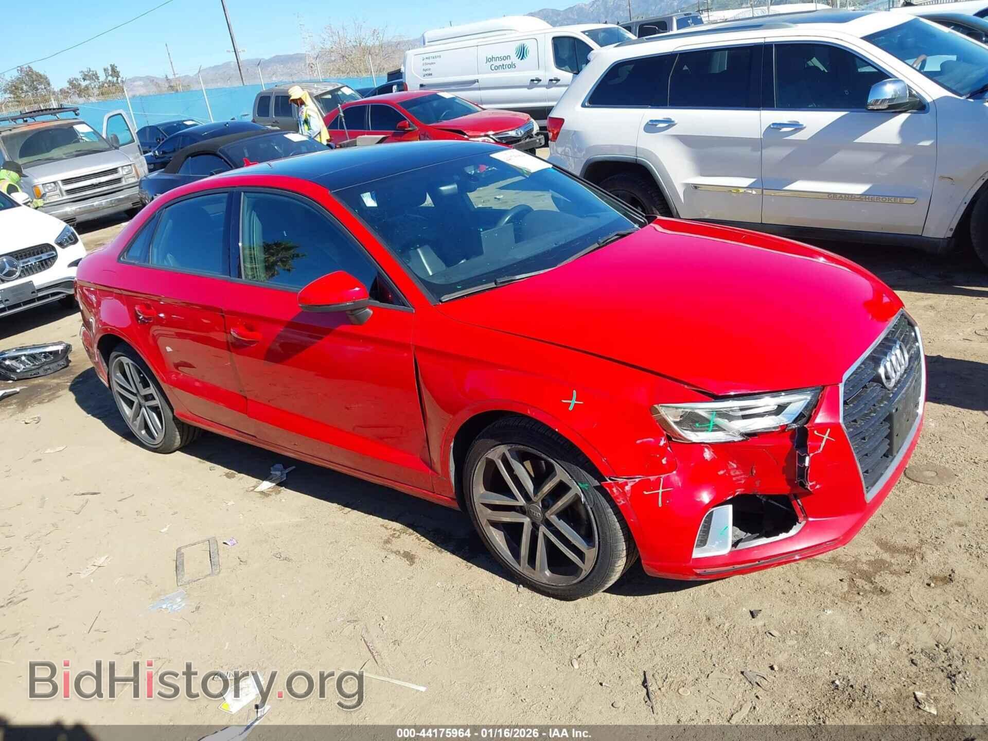 Фотография WAUAUGFF9J1042981 - AUDI A3 2018