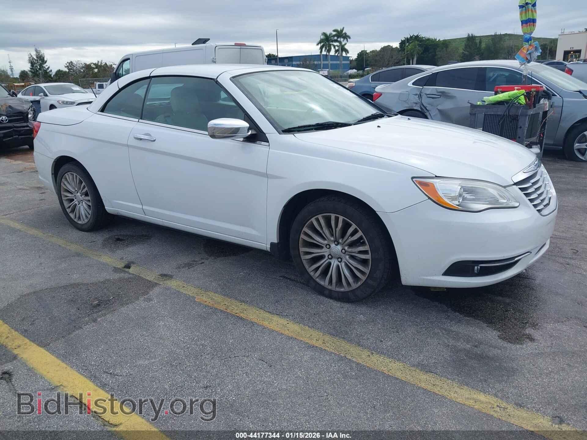 Photo 1C3BC7EG8BN599576 - CHRYSLER 200 2011
