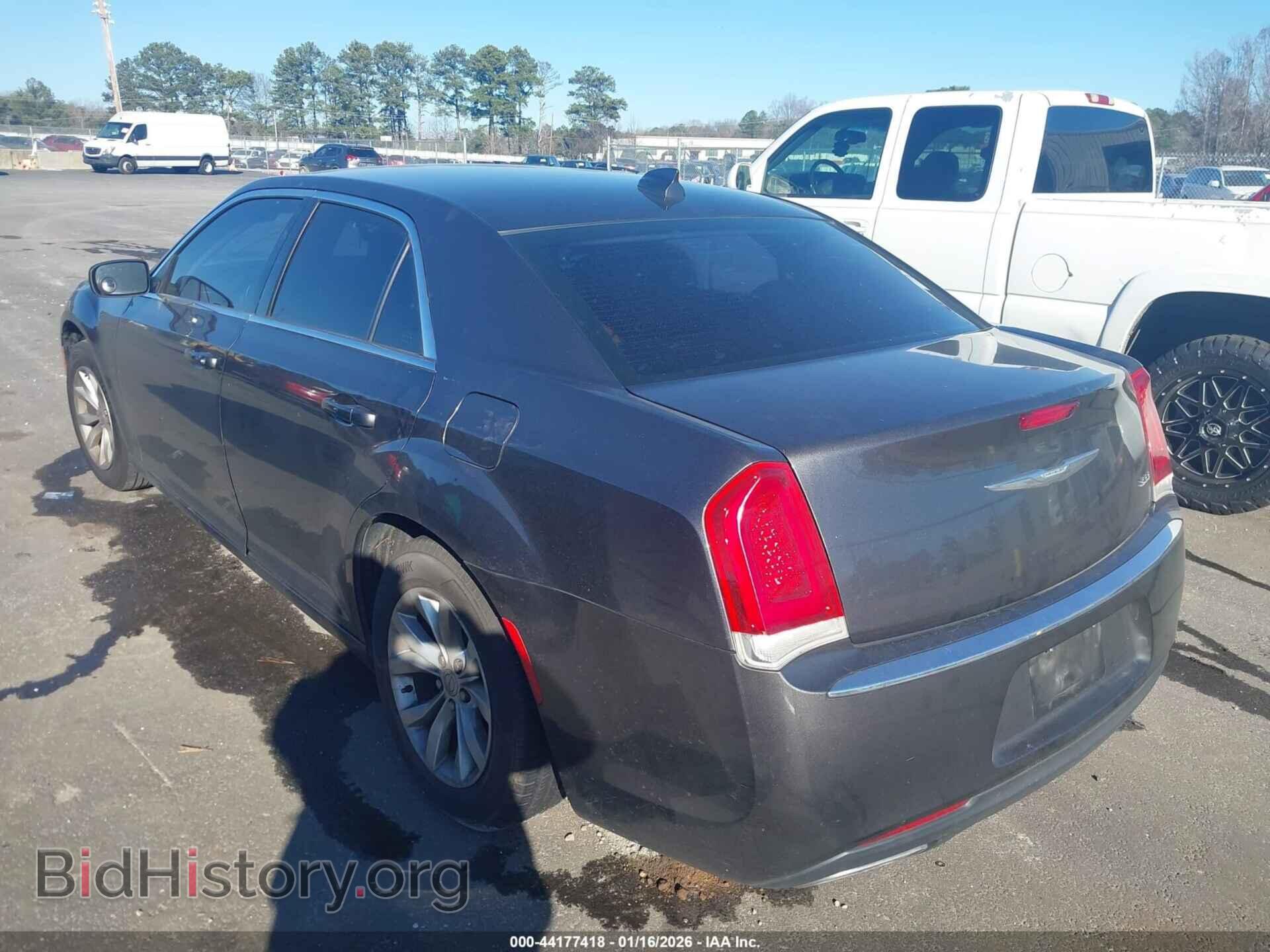 2015 CHRYSLER 300 - VIN: 2C3CCAAG0FH887243 - Фото 3