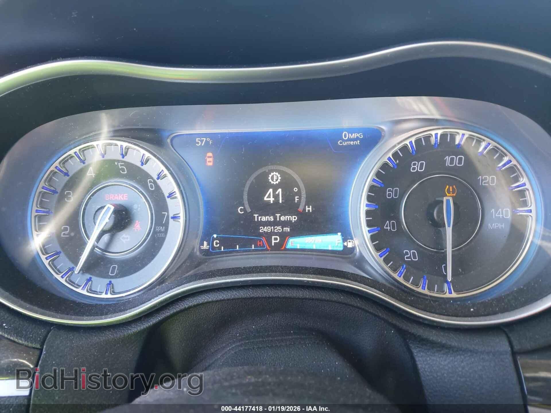 2015 CHRYSLER 300 - VIN: 2C3CCAAG0FH887243 - Фото 7