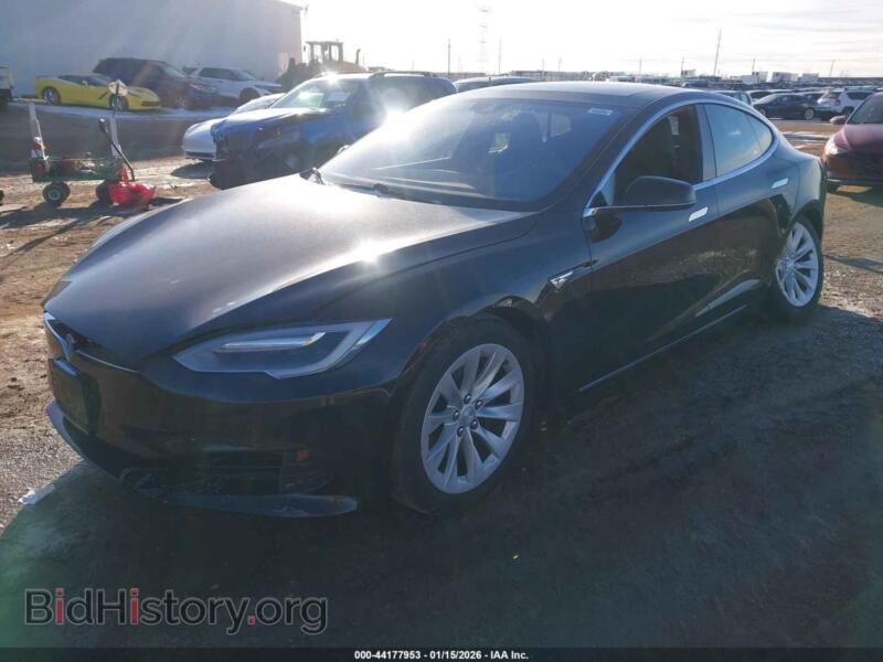 2016 Tesla MODEL S (VIN 5YJSA1E21GF158185) — фото 2 из 18