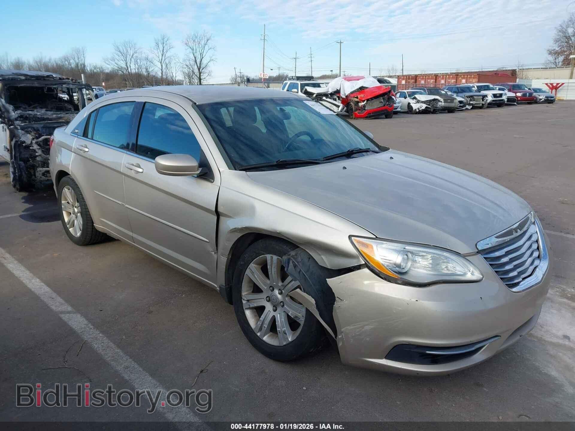 Фотография 1C3CCBBB4DN656200 - CHRYSLER 200 2013