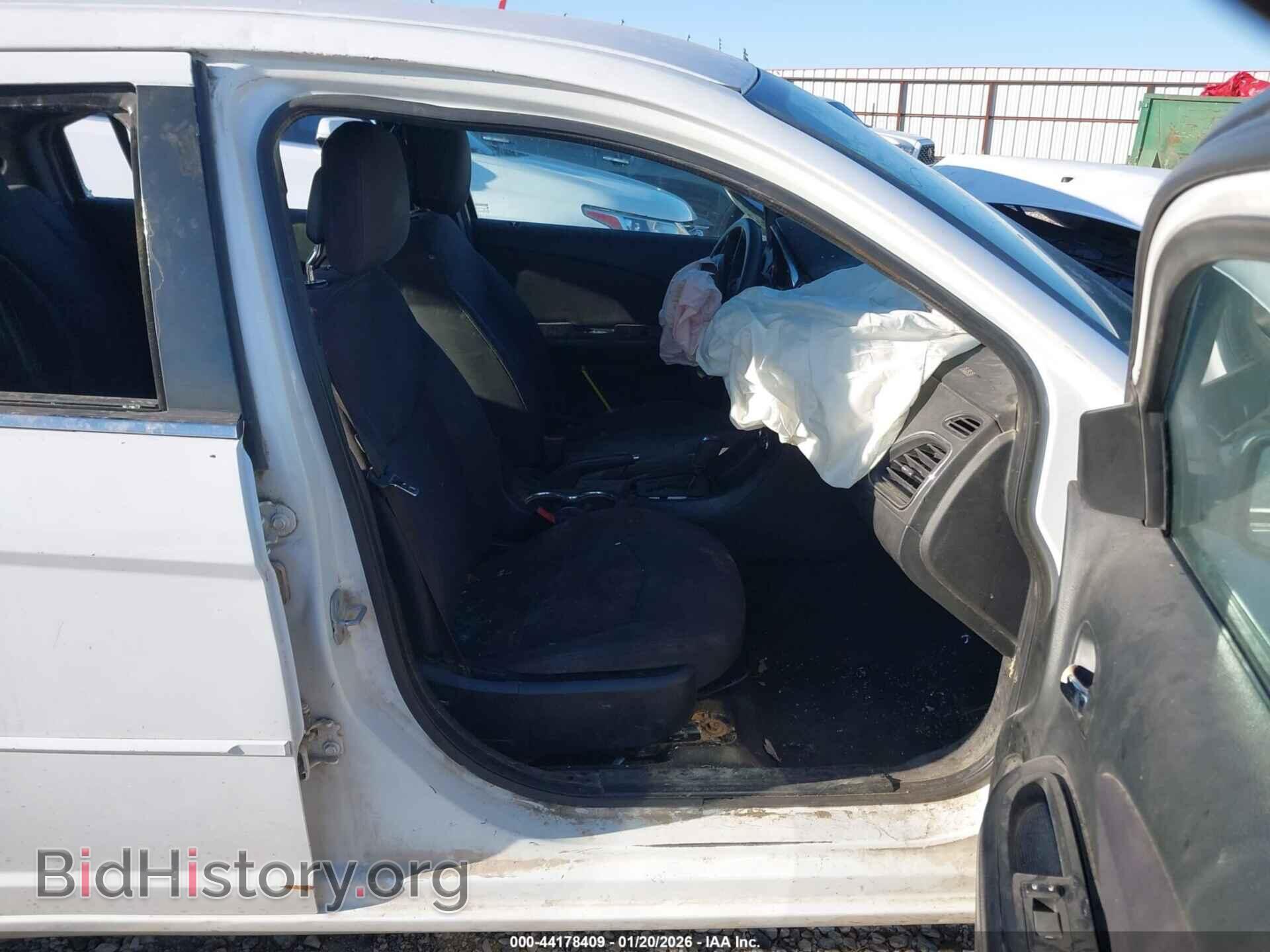 2012 CHRYSLER 200 - VIN: 1C3CCBAB9CN273319 - Photo 5