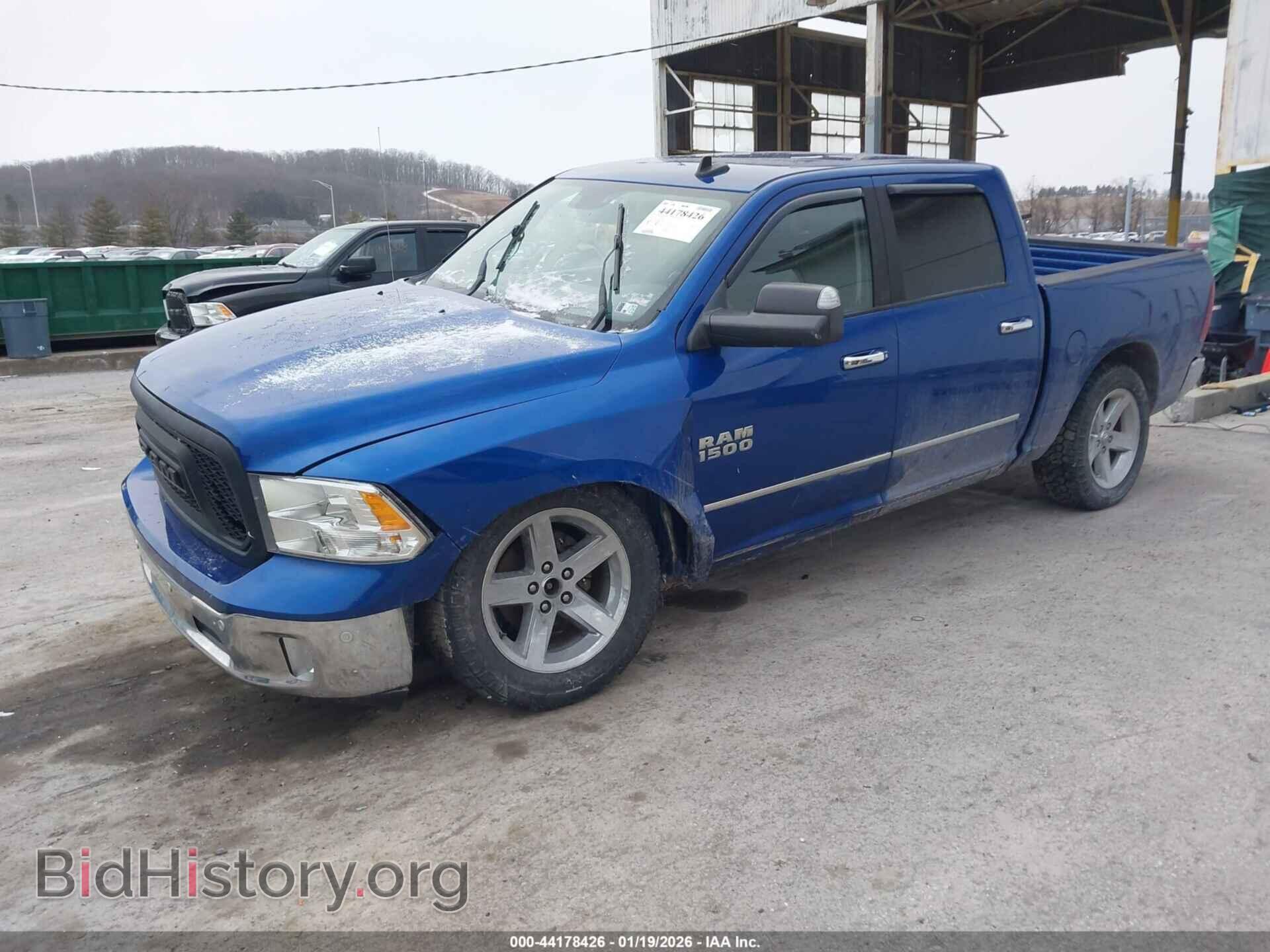 2016 RAM 1500 - VIN: 3C6RR7LT8GG183978 - Фото 2