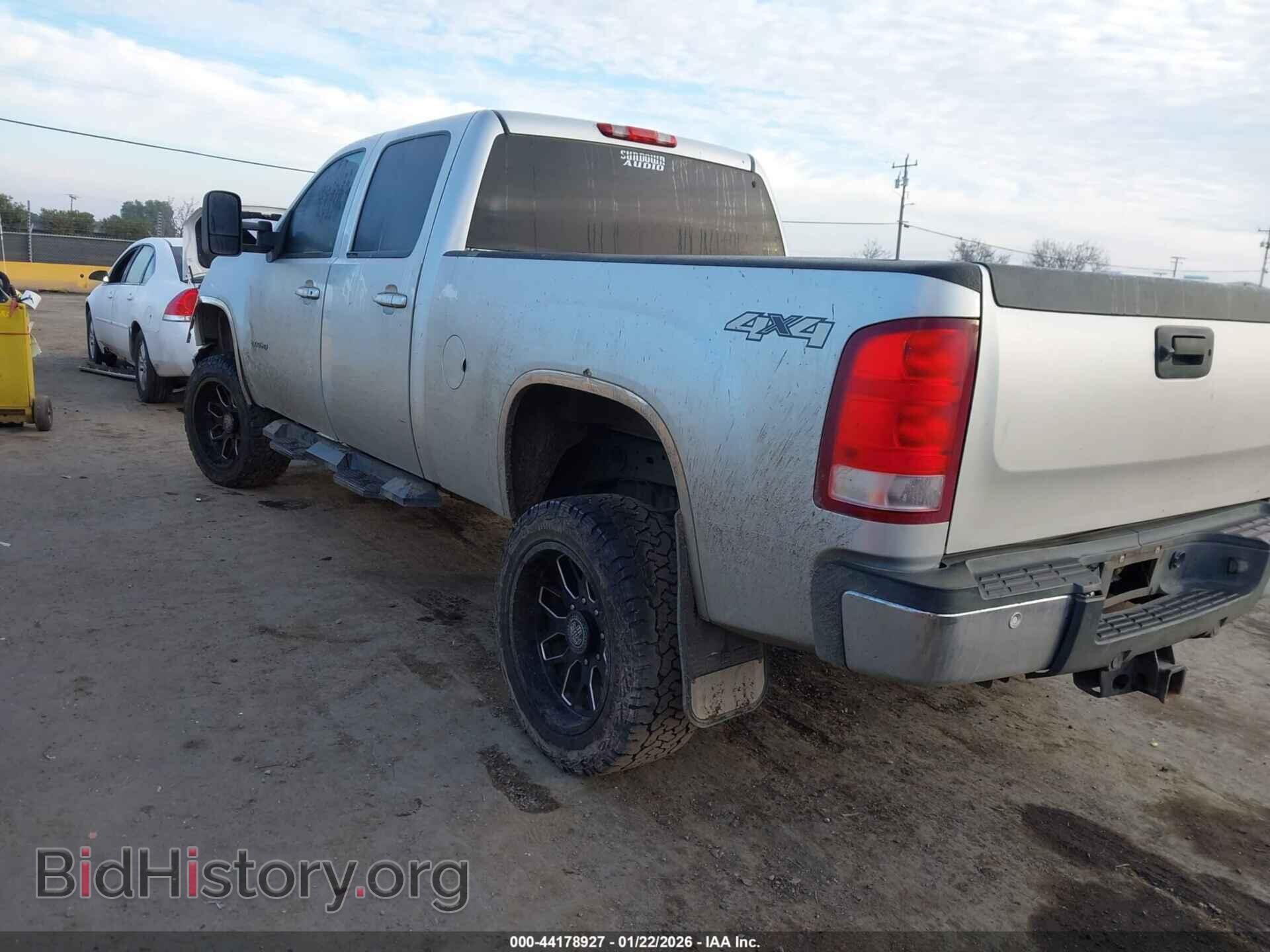 2013 GMC SIERRA 2500HD - VIN: 1GT121E83DF233845 - Фото 3