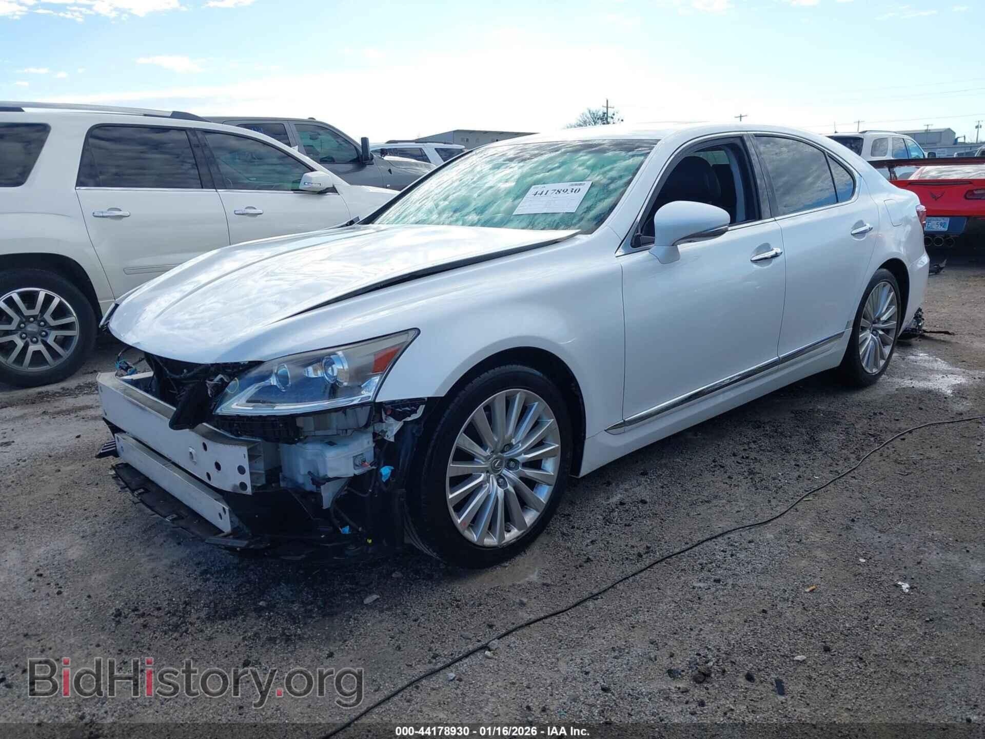 2013 LEXUS LS 460 - VIN: JTHBL5EF5D5121978 - Photo 2