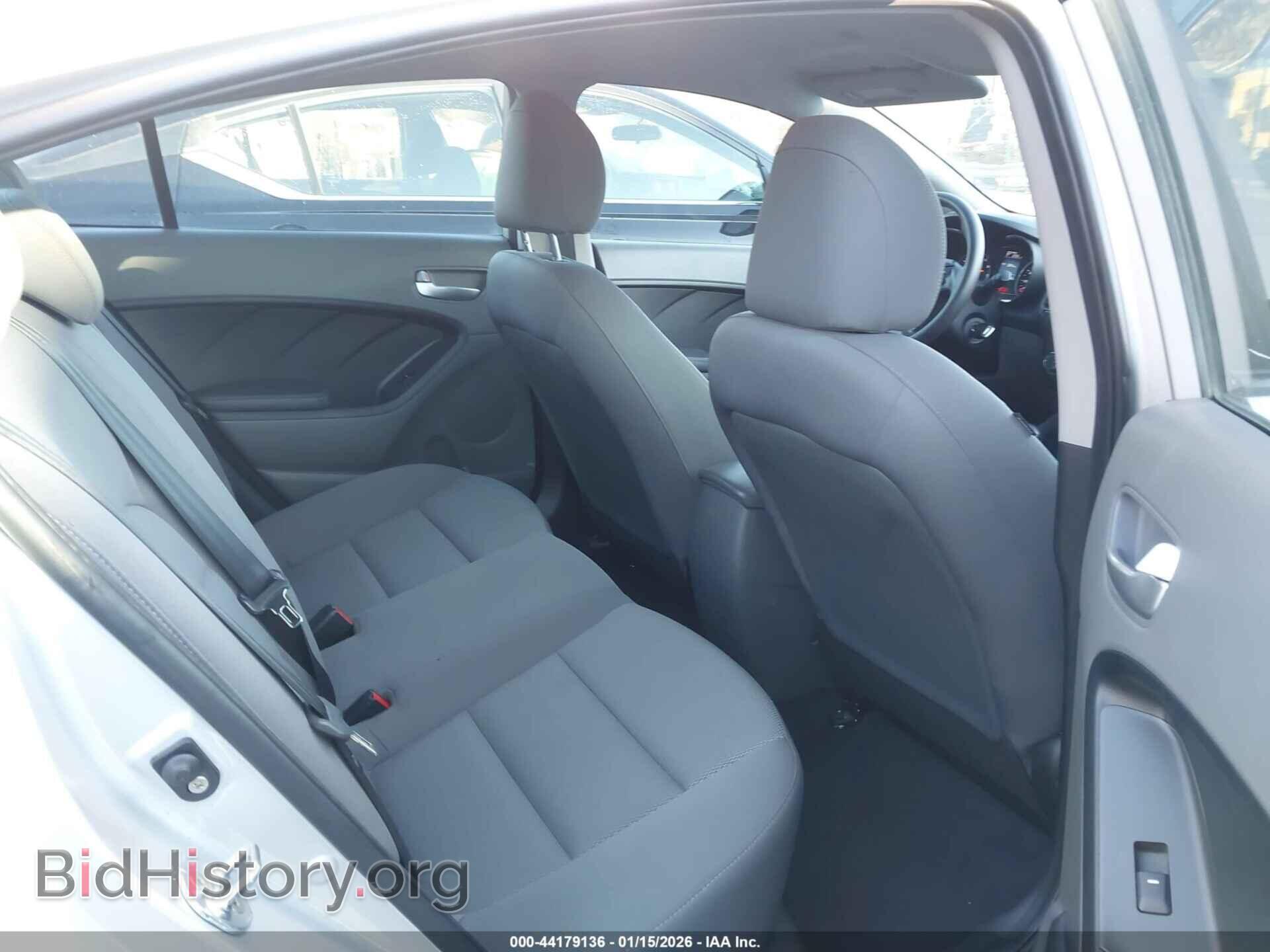 2017 KIA FORTE - VIN: 3KPFK4A75HE090224 - Фото 8