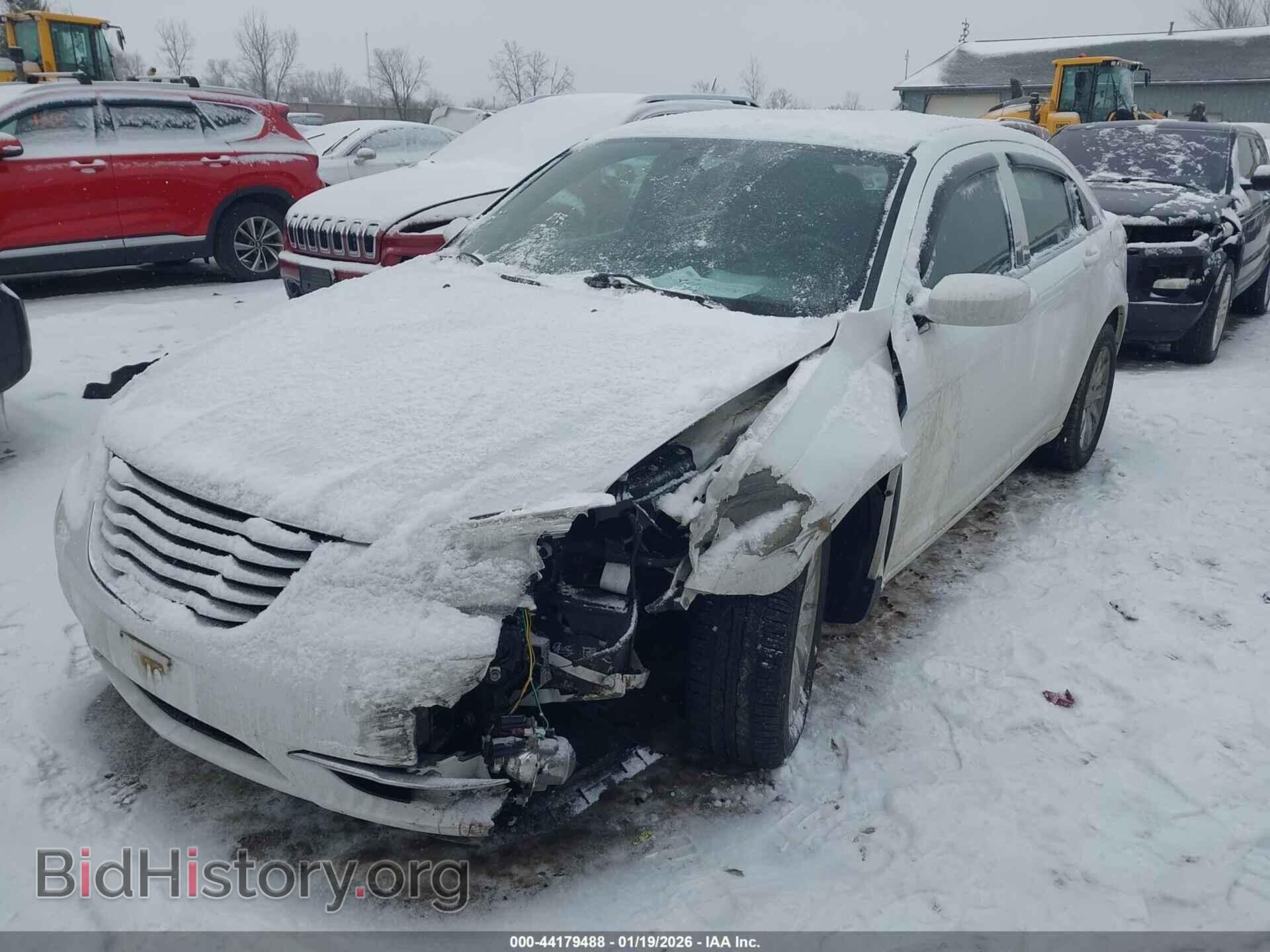 2012 CHRYSLER 200 - VIN: 1C3CCBBB6CN131802 - Photo 2
