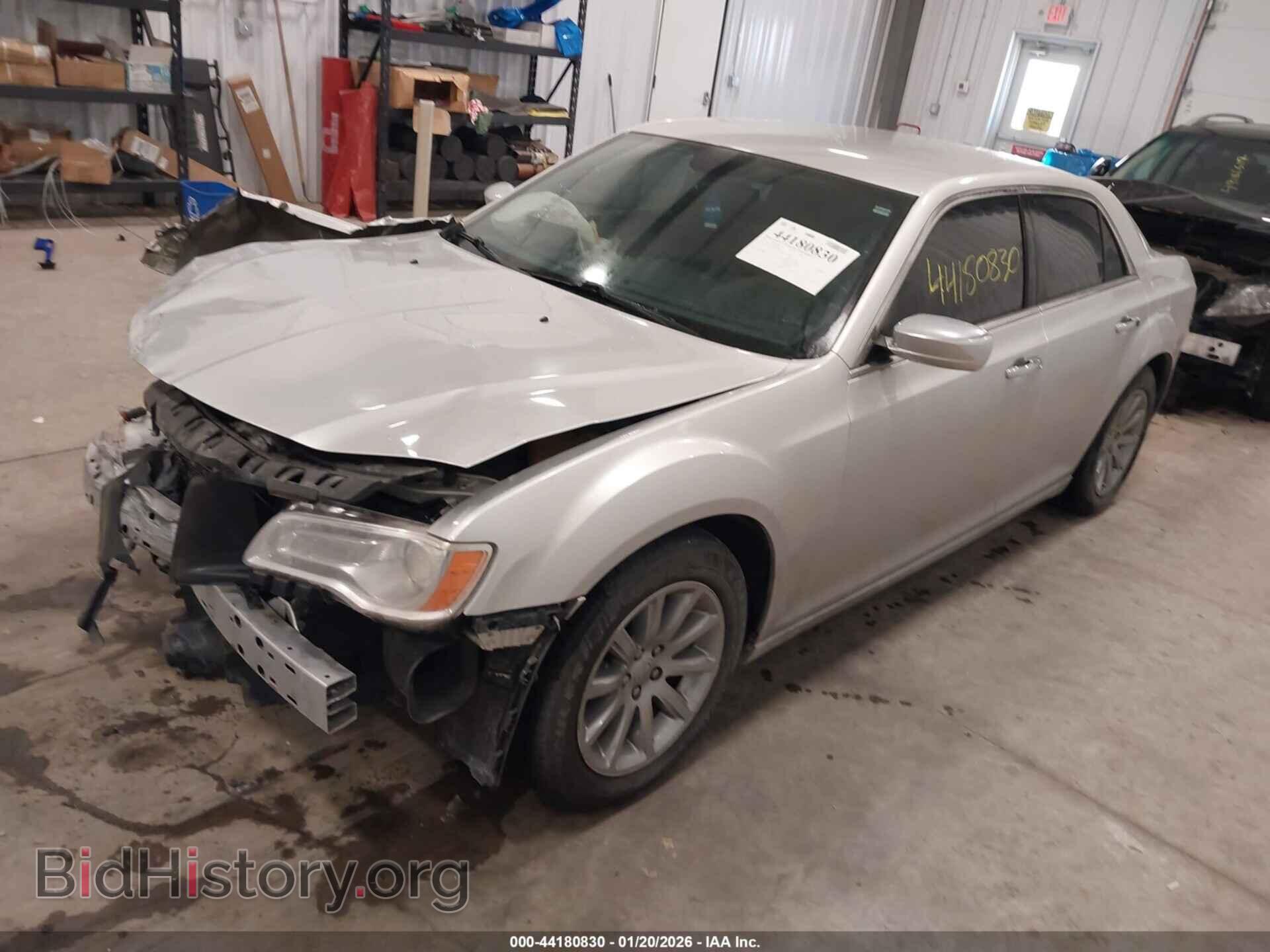 2012 CHRYSLER 300 - VIN: 2C3CCACG9CH283585 - Фото 2