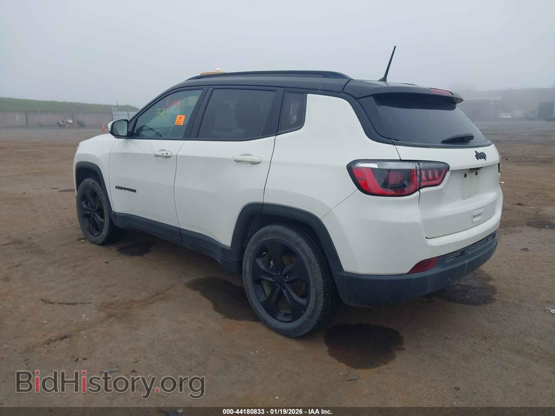 2018 JEEP COMPASS - VIN: 3C4NJCBB6JT327302 - Фото 3