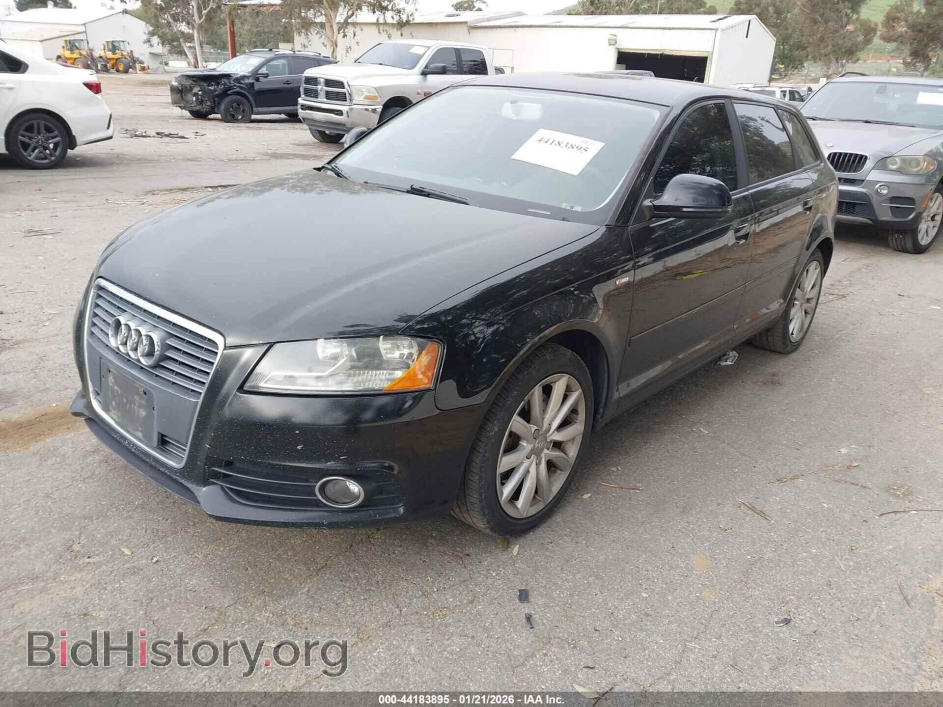 2010 AUDI A3 - VIN: WAUBEAFM8AA131616 - Фото 2