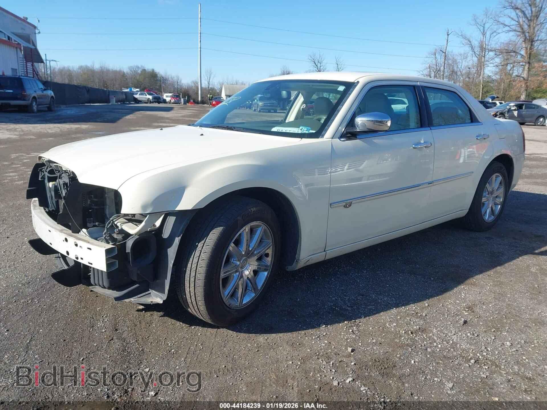 2010 CHRYSLER 300C - VIN: 2C3CA6CT9AH115006 - Фото 2