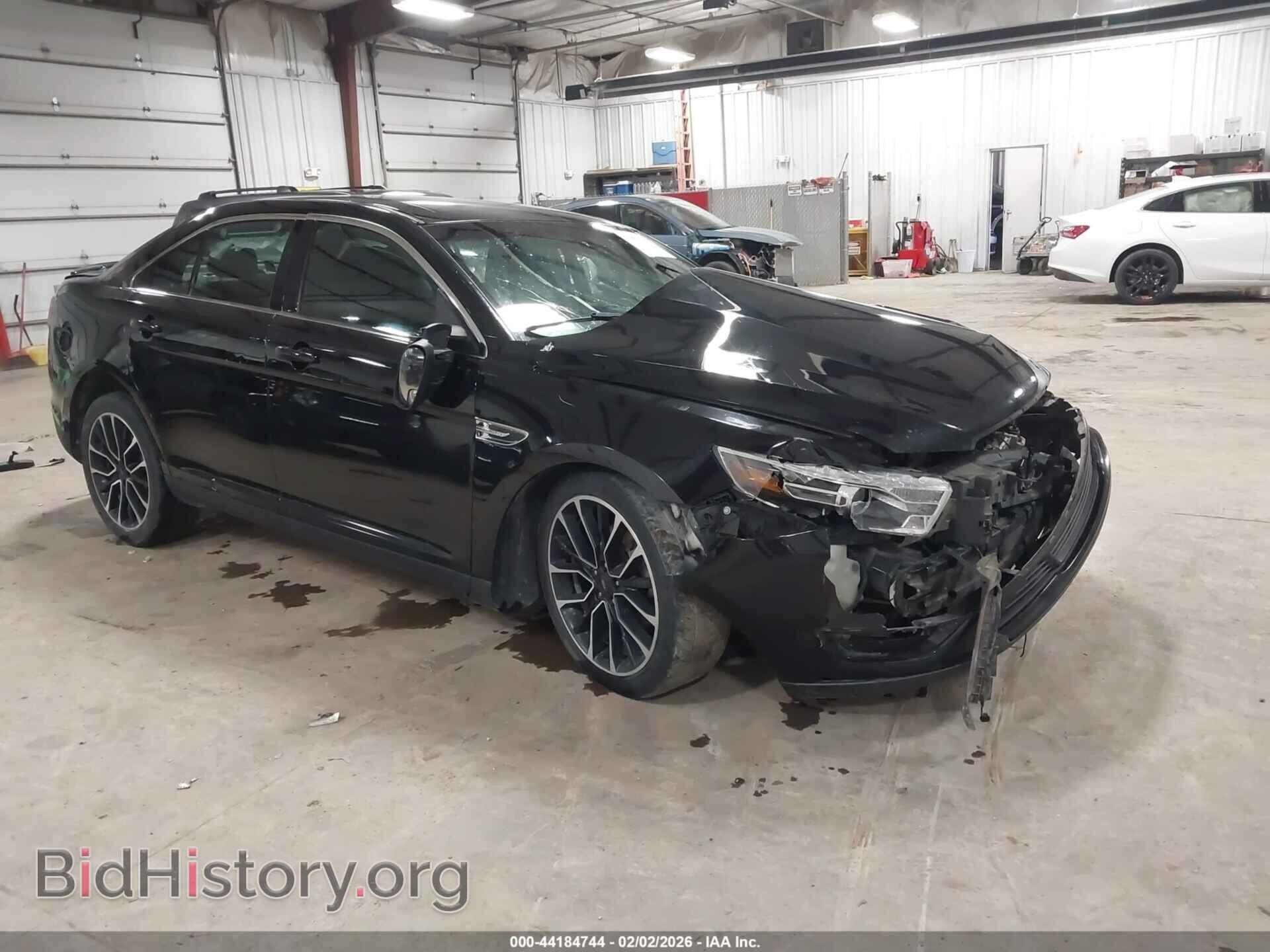 Photo 1FAHP2E83JG138798 - FORD TAURUS 2018