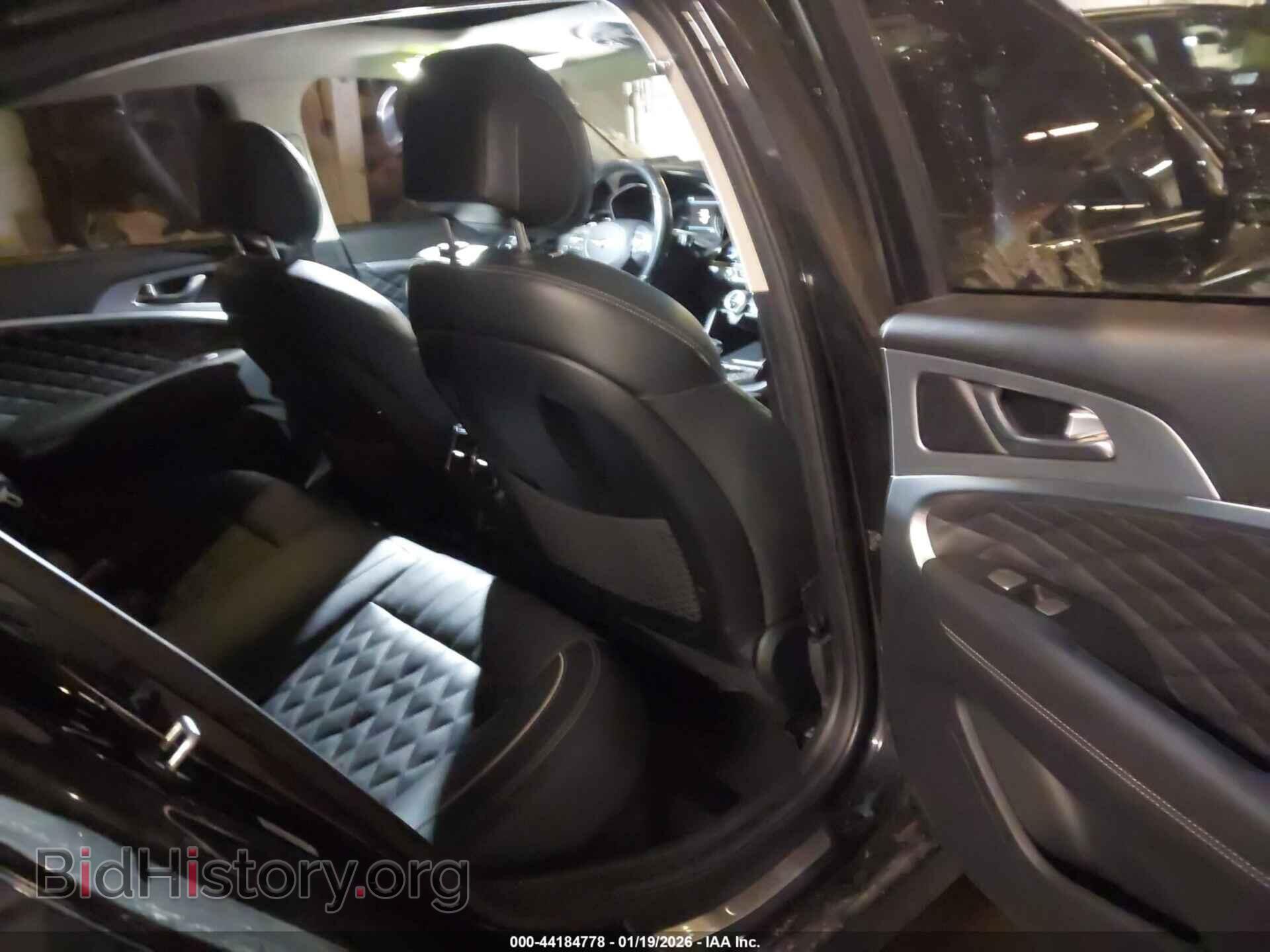 2019 GENESIS G70 - VIN: KMTG34LE2KU025757 - Фото 8