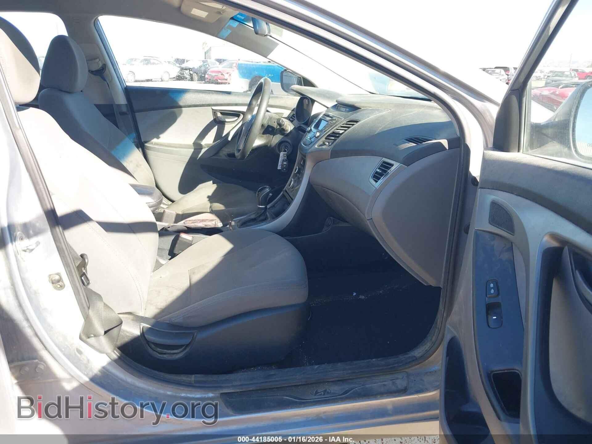 2016 HYUNDAI ELANTRA - VIN: 5NPDH4AE4GH734892 - Фото 5