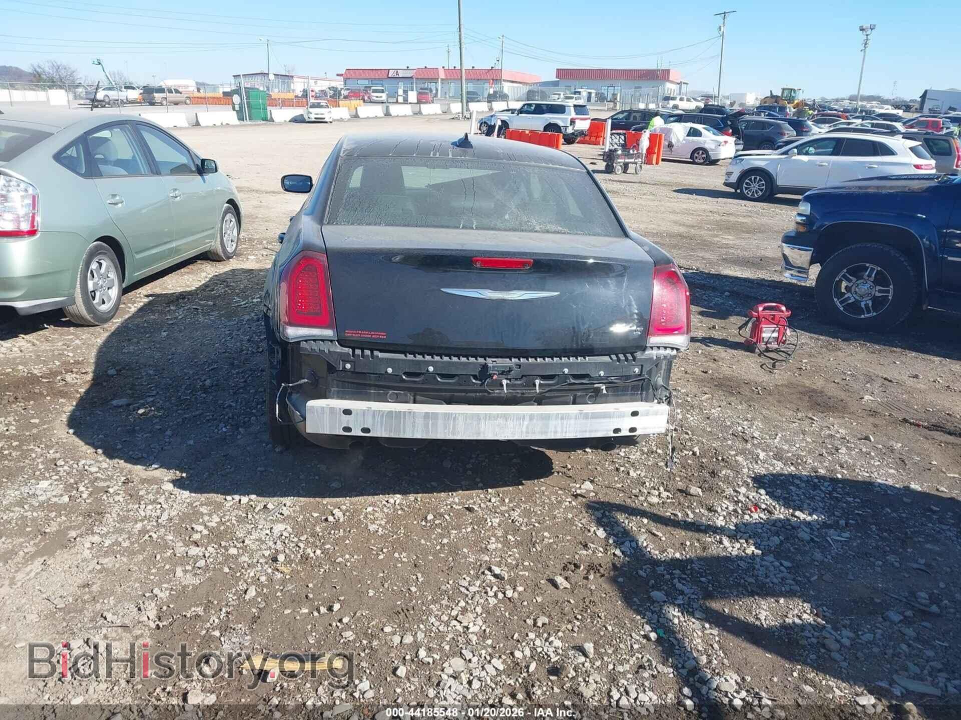 2016 CHRYSLER 300 - VIN: 2C3CCABG9GH224009 - Фото 6