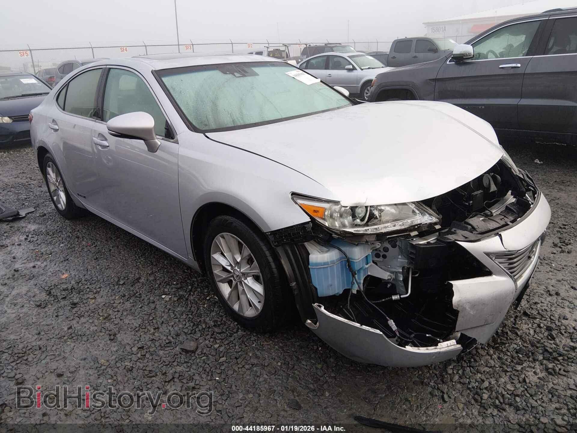 Фотография JTHBW1GG0D2015784 - LEXUS ES 300H 2013