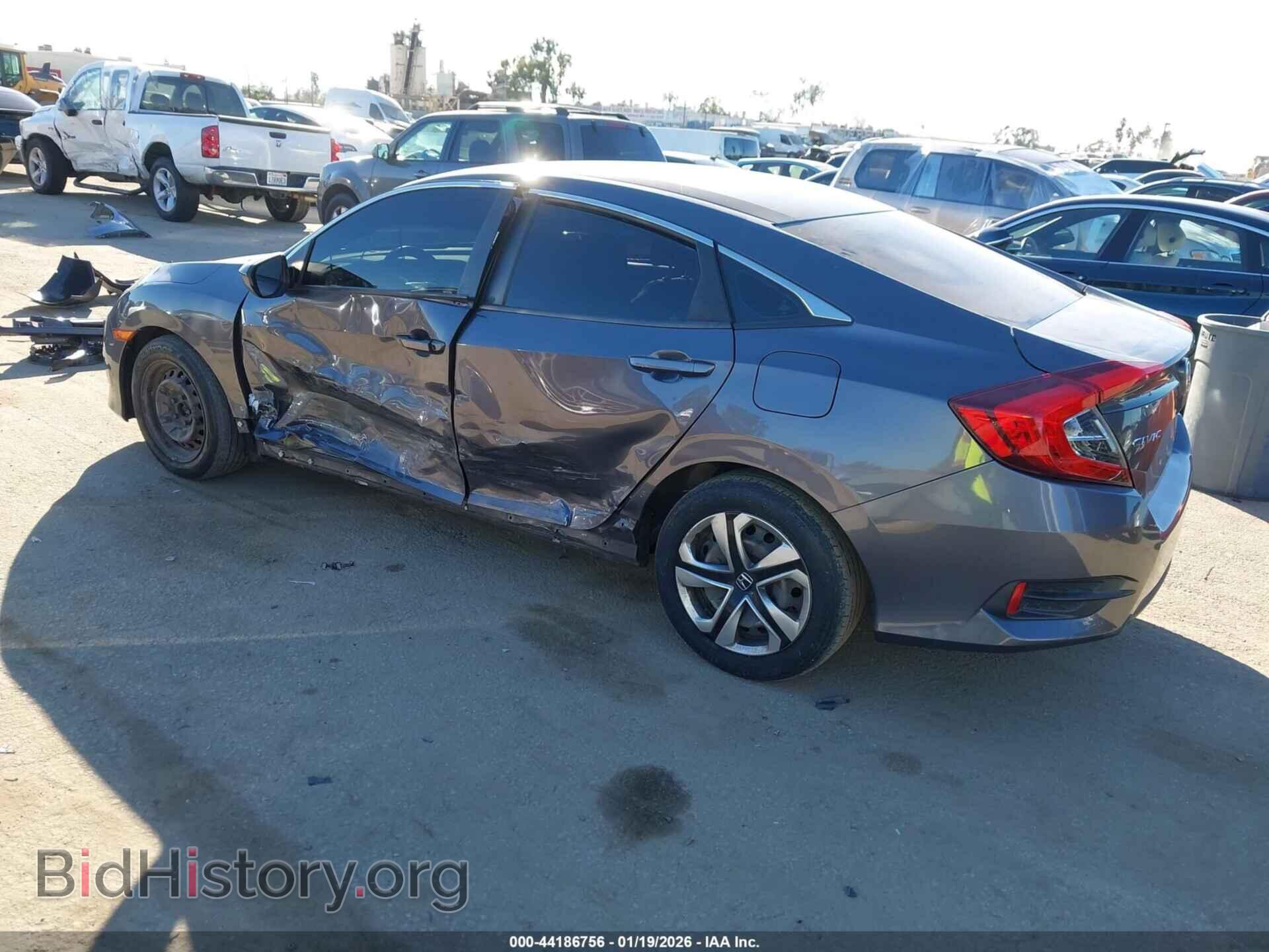 2018 HONDA CIVIC - VIN: 2HGFC2F52JH501843 - Фото 3