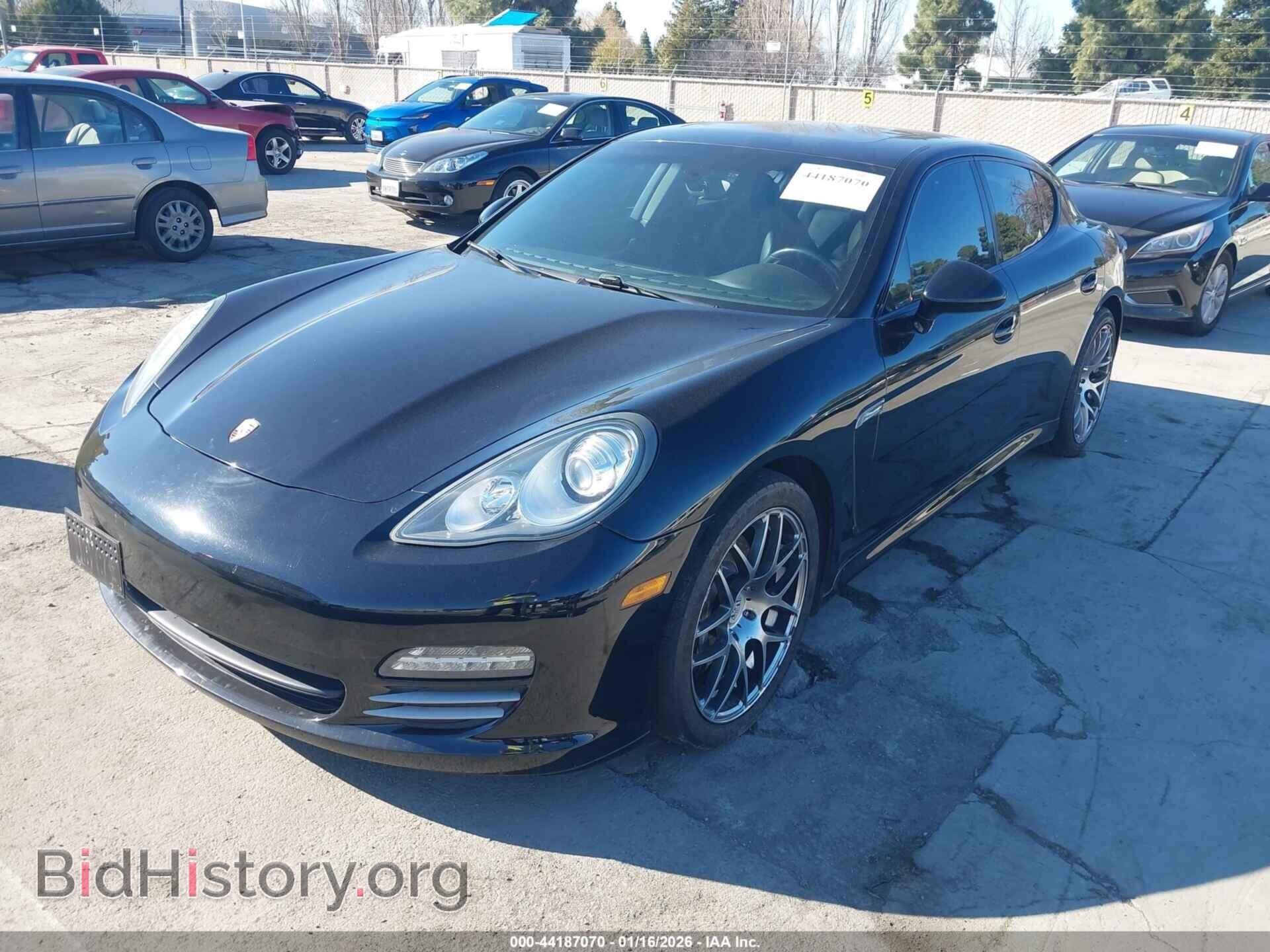 2011 PORSCHE PANAMERA - VIN: WP0AA2A73BL011584 - Фото 2