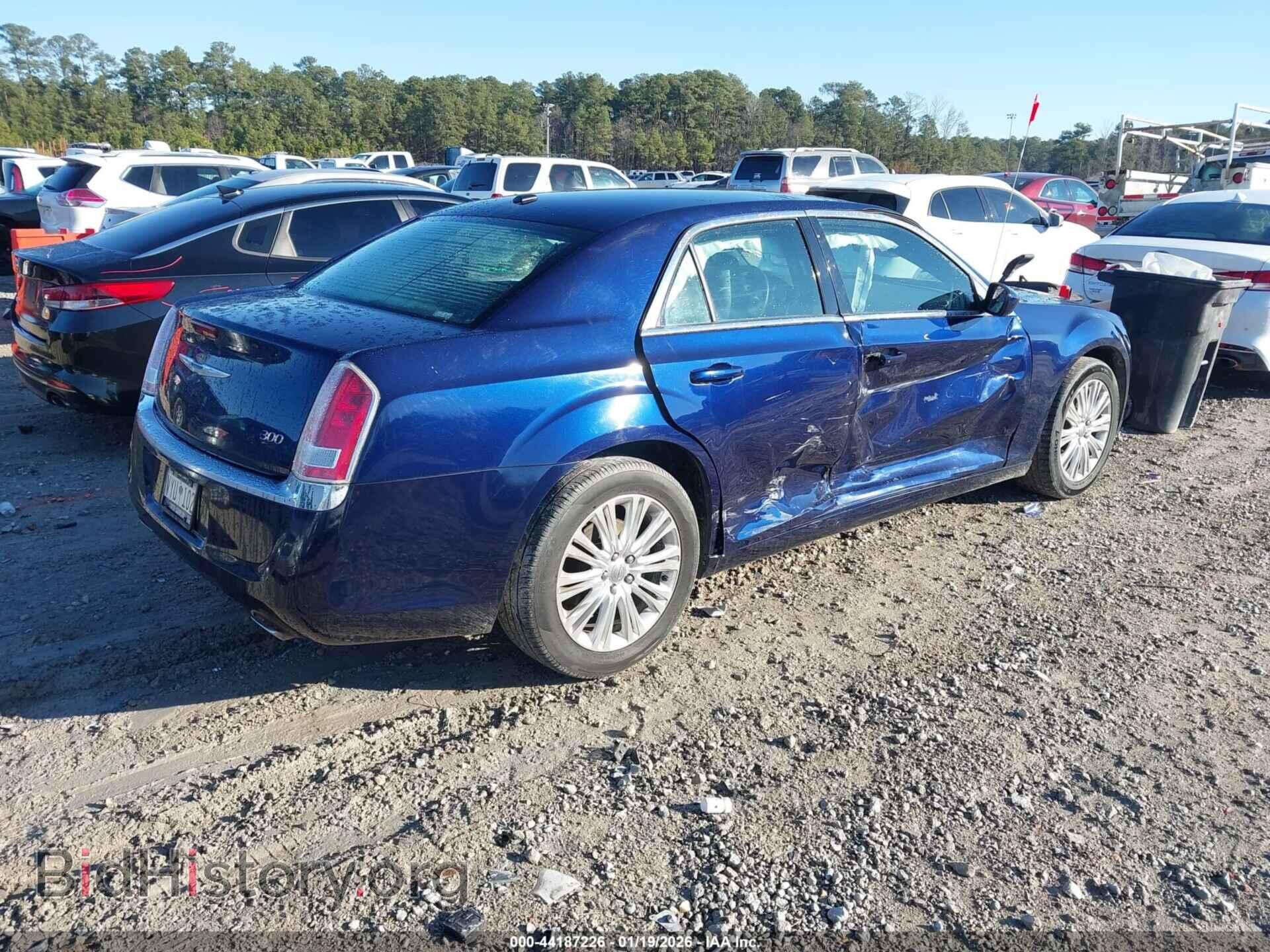 2014 CHRYSLER 300 - VIN: 2C3CCARG2EH160477 - Photo 4