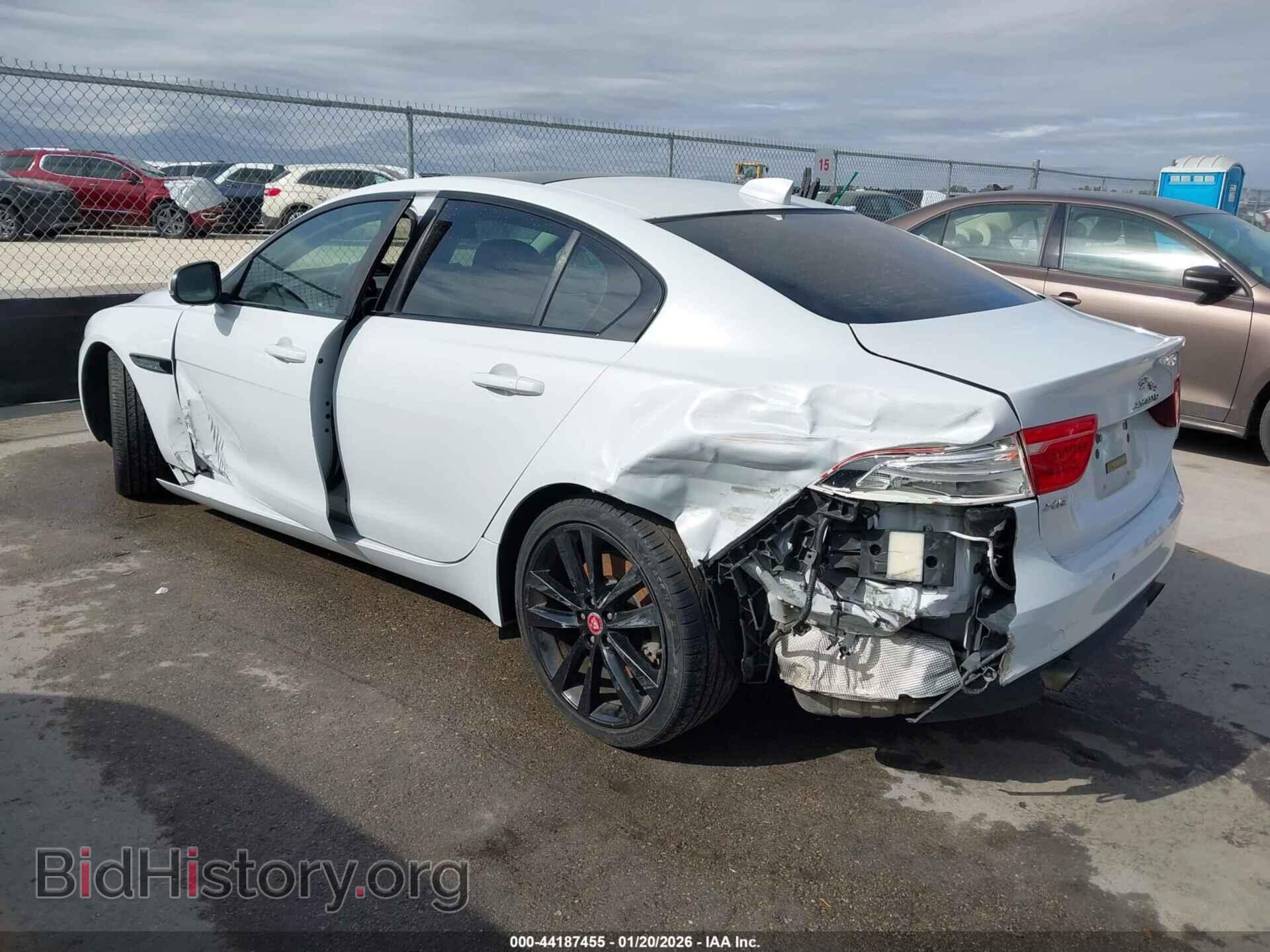 2017 JAGUAR XE - VIN: SAJAE4BVXHA961749 - Фото 3
