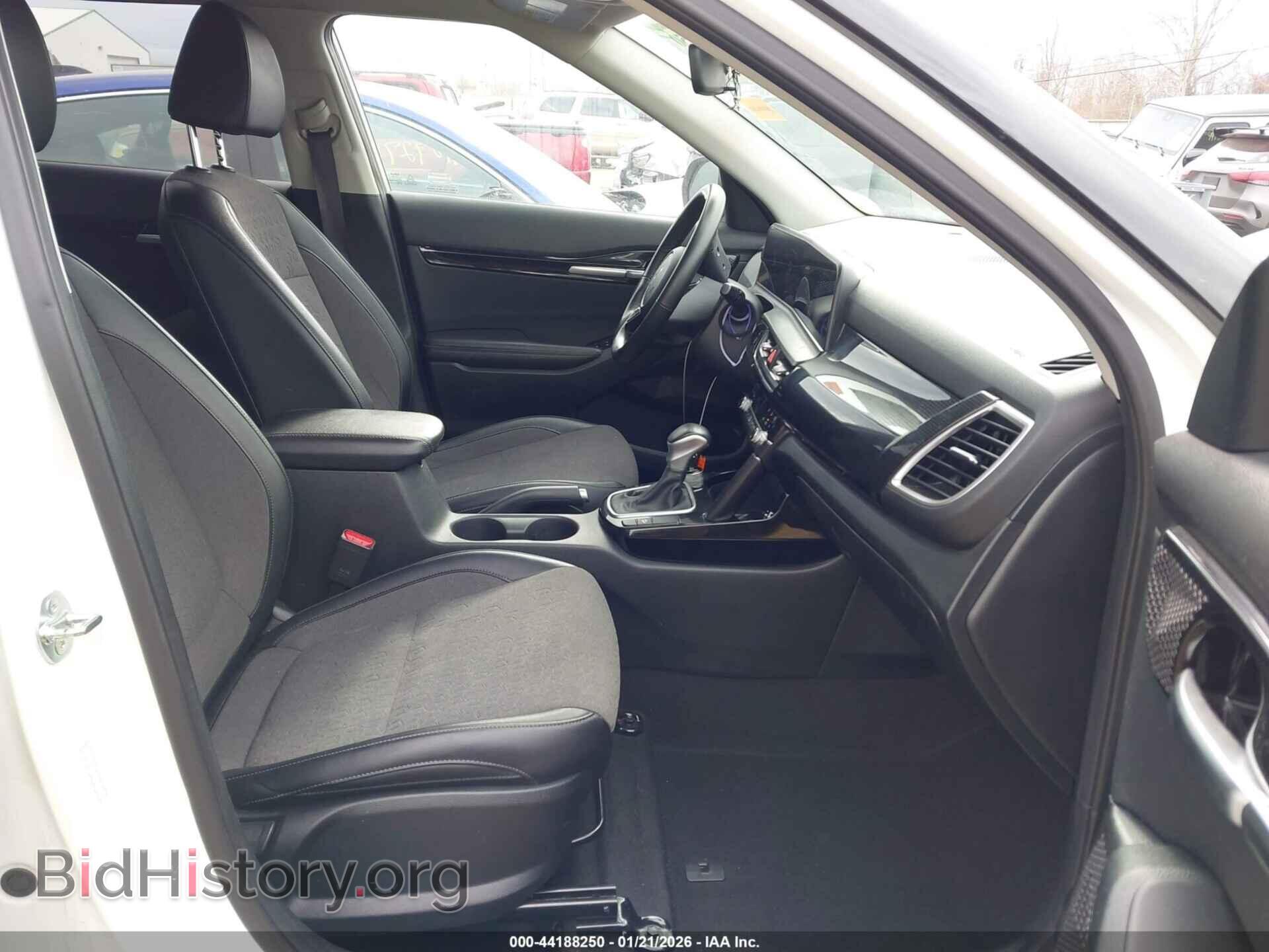 2025 KIA SELTOS - VIN: KNDEU2AA8S7796035 - Фото 5