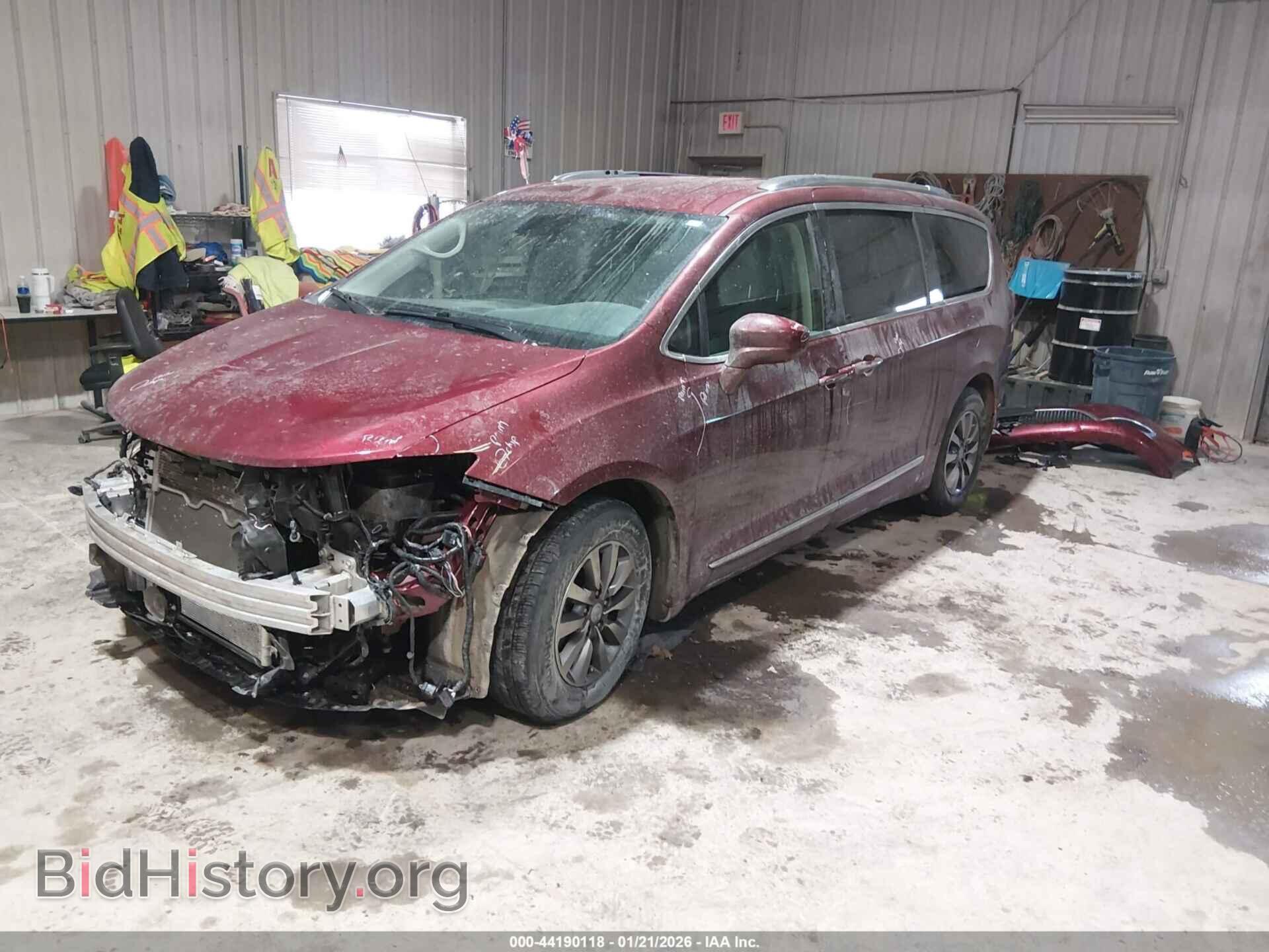 2020 CHRYSLER PACIFICA - VIN: 2C4RC1EG3LR102350 - Photo 2