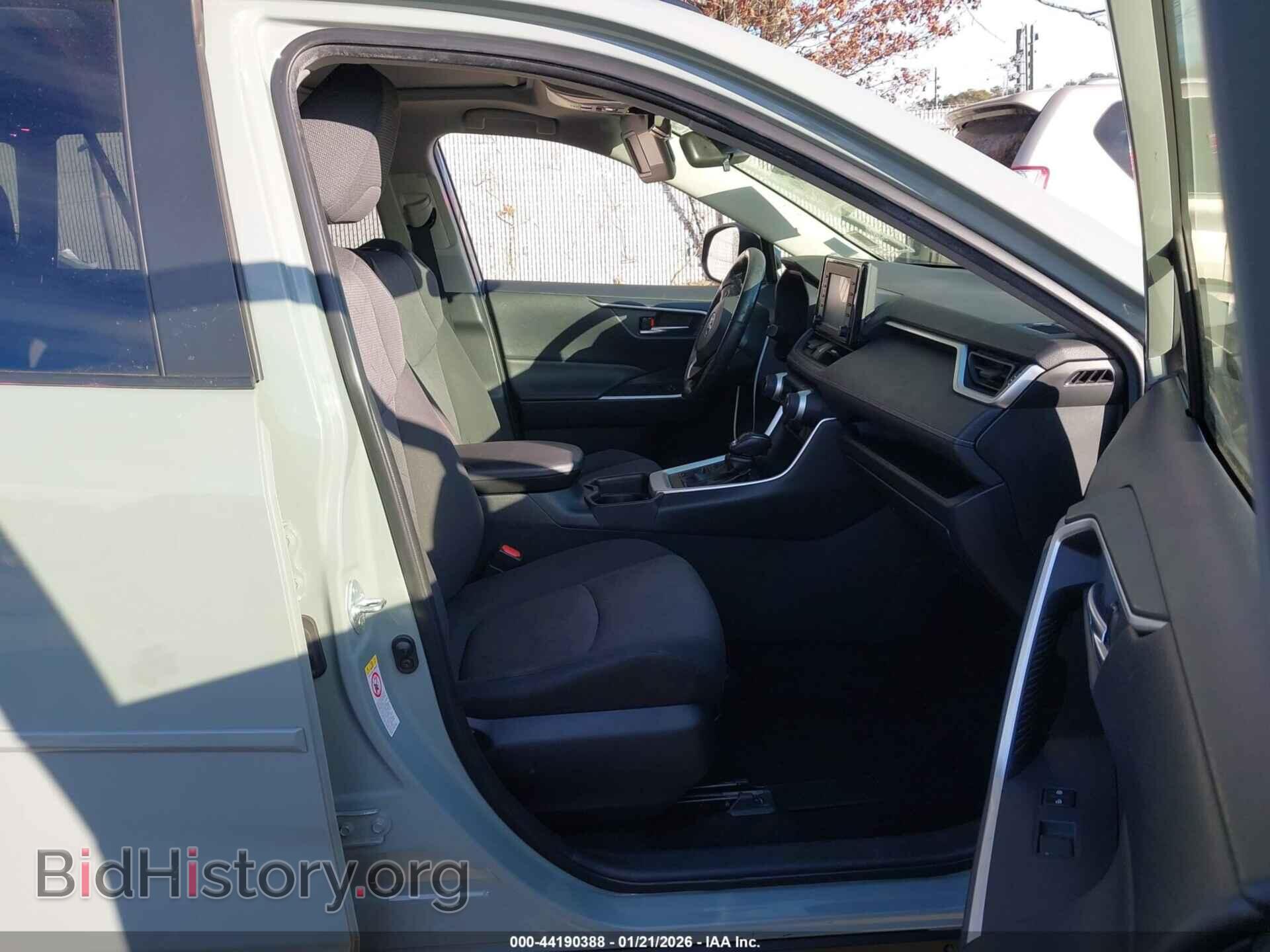 2019 TOYOTA RAV4 - VIN: JTMP1RFV4KD508096 - Фото 5