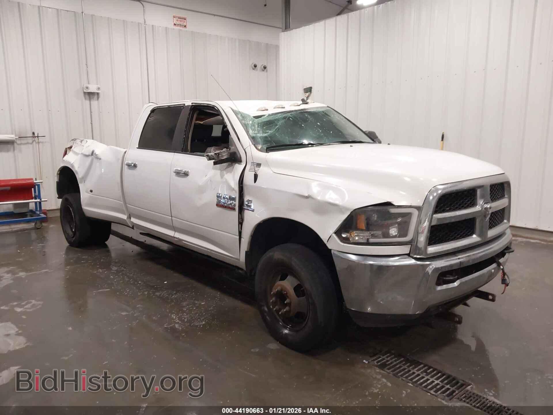 2016 RAM 3500 - VIN: 3C63RRHL8GG251237 - Фото 2