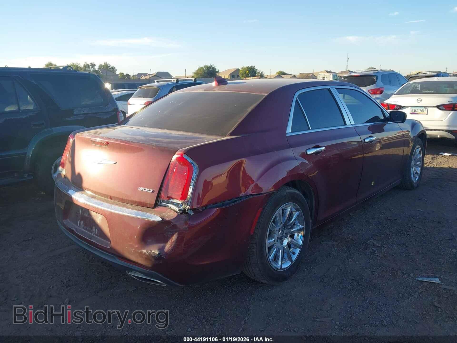 2016 CHRYSLER 300 - VIN: 2C3CCAAG2GH220224 - Фото 4