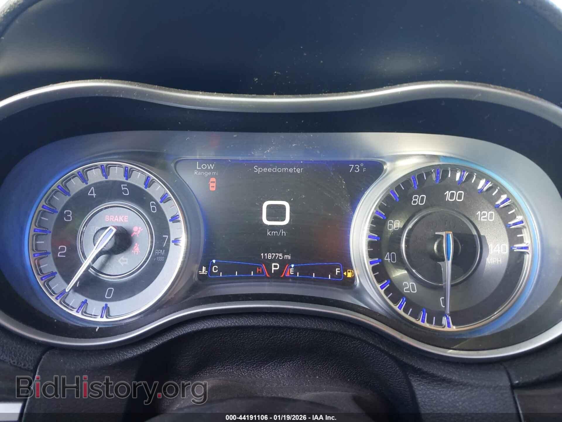 2016 CHRYSLER 300 - VIN: 2C3CCAAG2GH220224 - Фото 7
