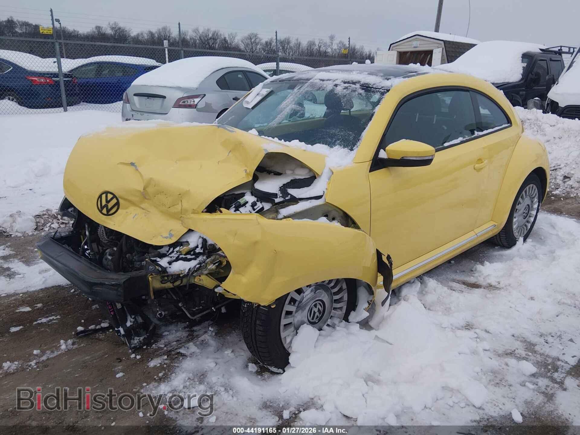 2013 VOLKSWAGEN BEETLE - VIN: 3VWJP7AT2DM664429 - Фото 2