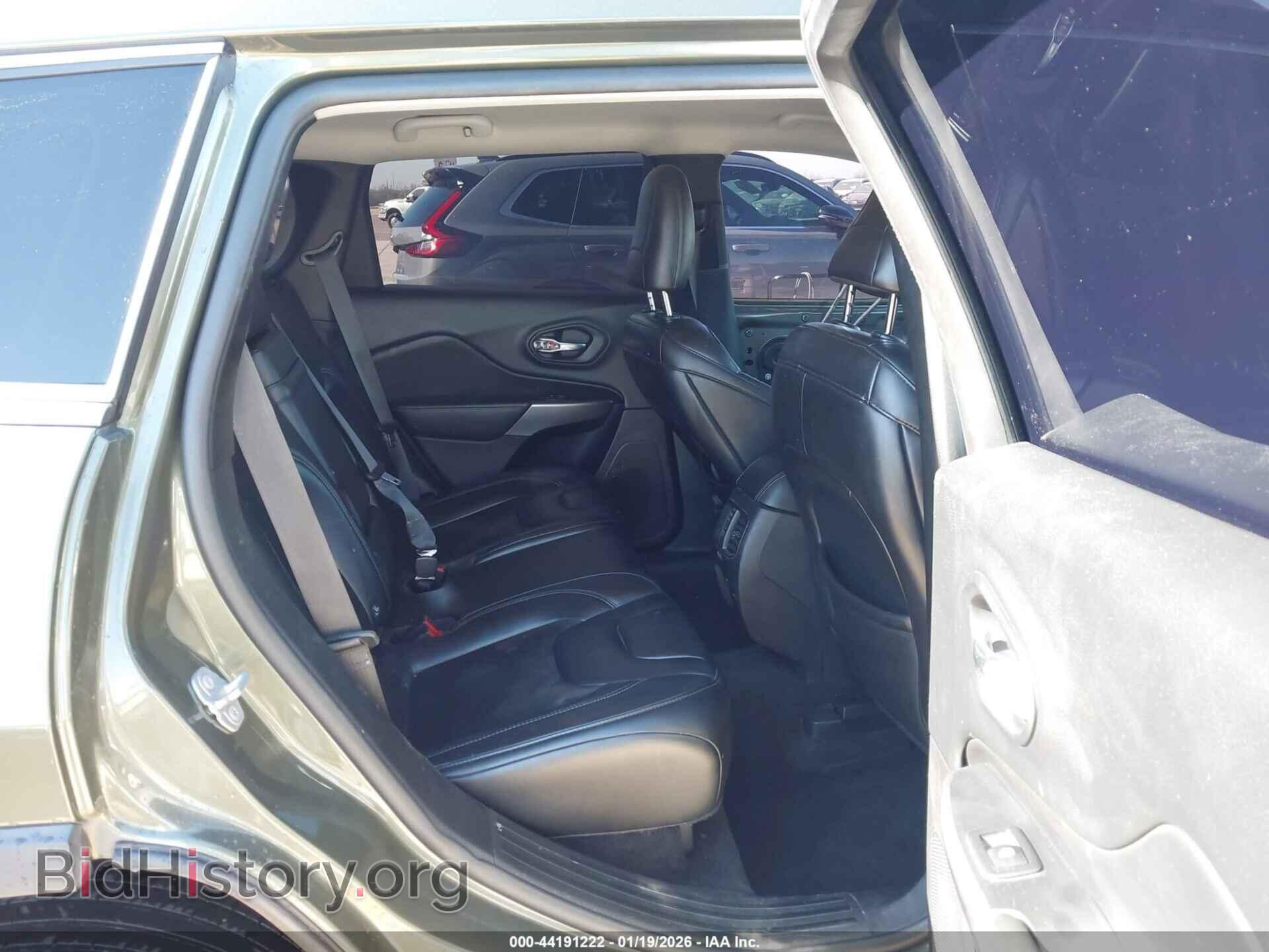 2019 JEEP CHEROKEE - VIN: 1C4PJLLB8KD144255 - Фото 8
