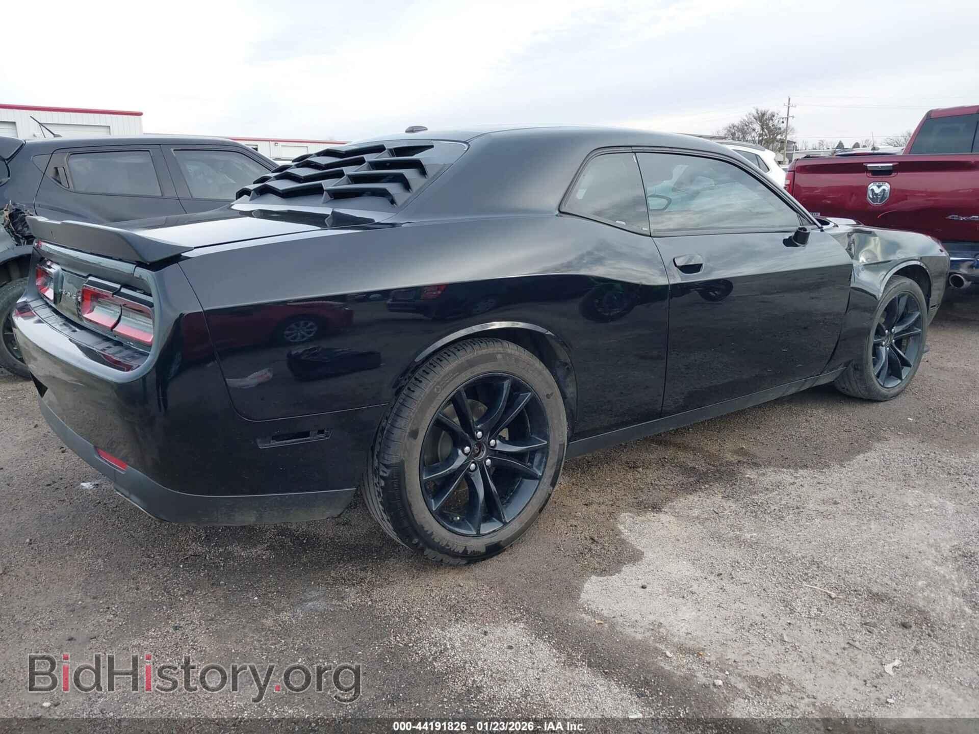 2018 DODGE CHALLENGER - VIN: 2C3CDZAG7JH212994 - Фото 4