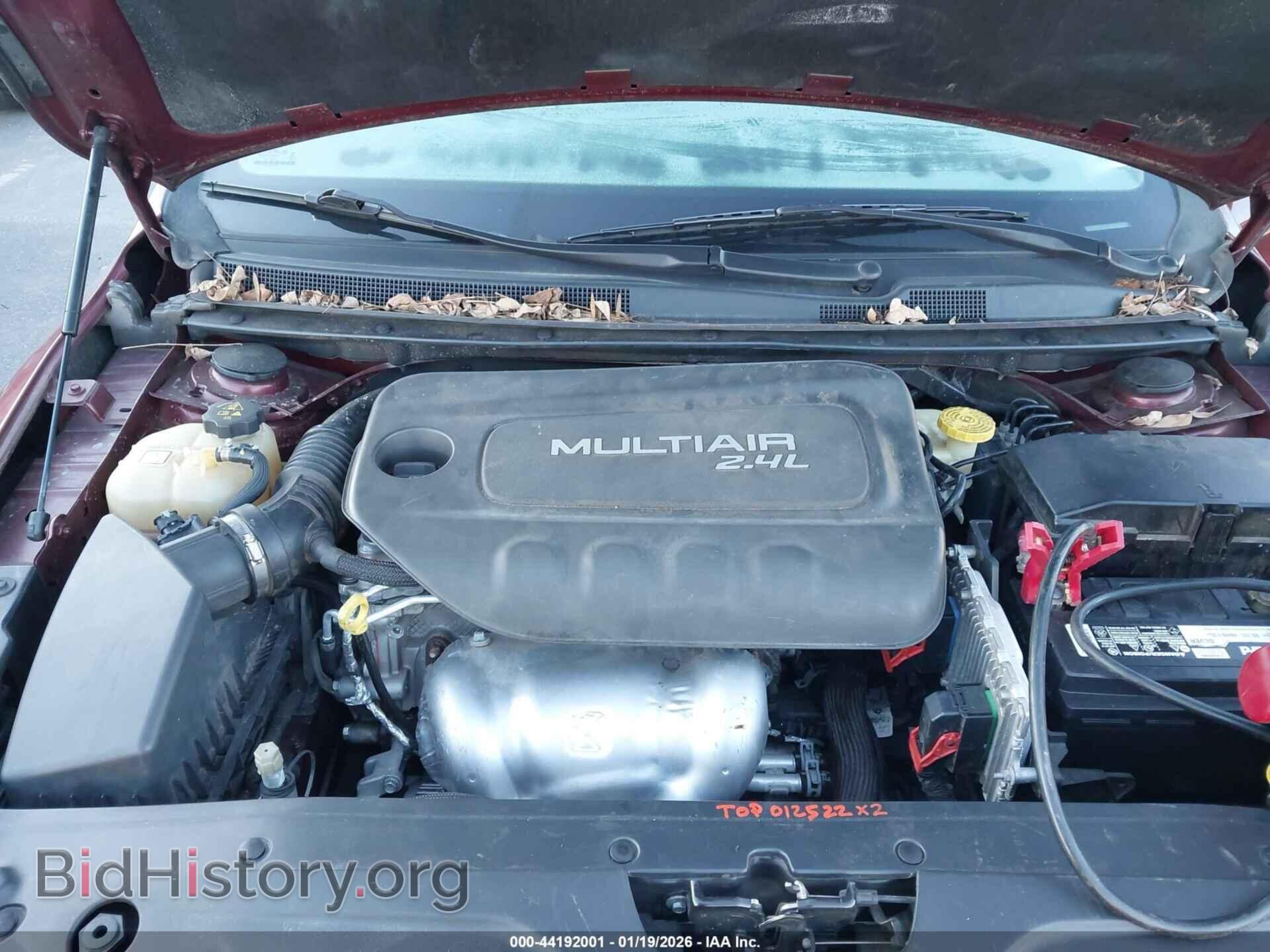 2016 CHRYSLER 200 - VIN: 1C3CCCAB3GN129776 - Фото 10