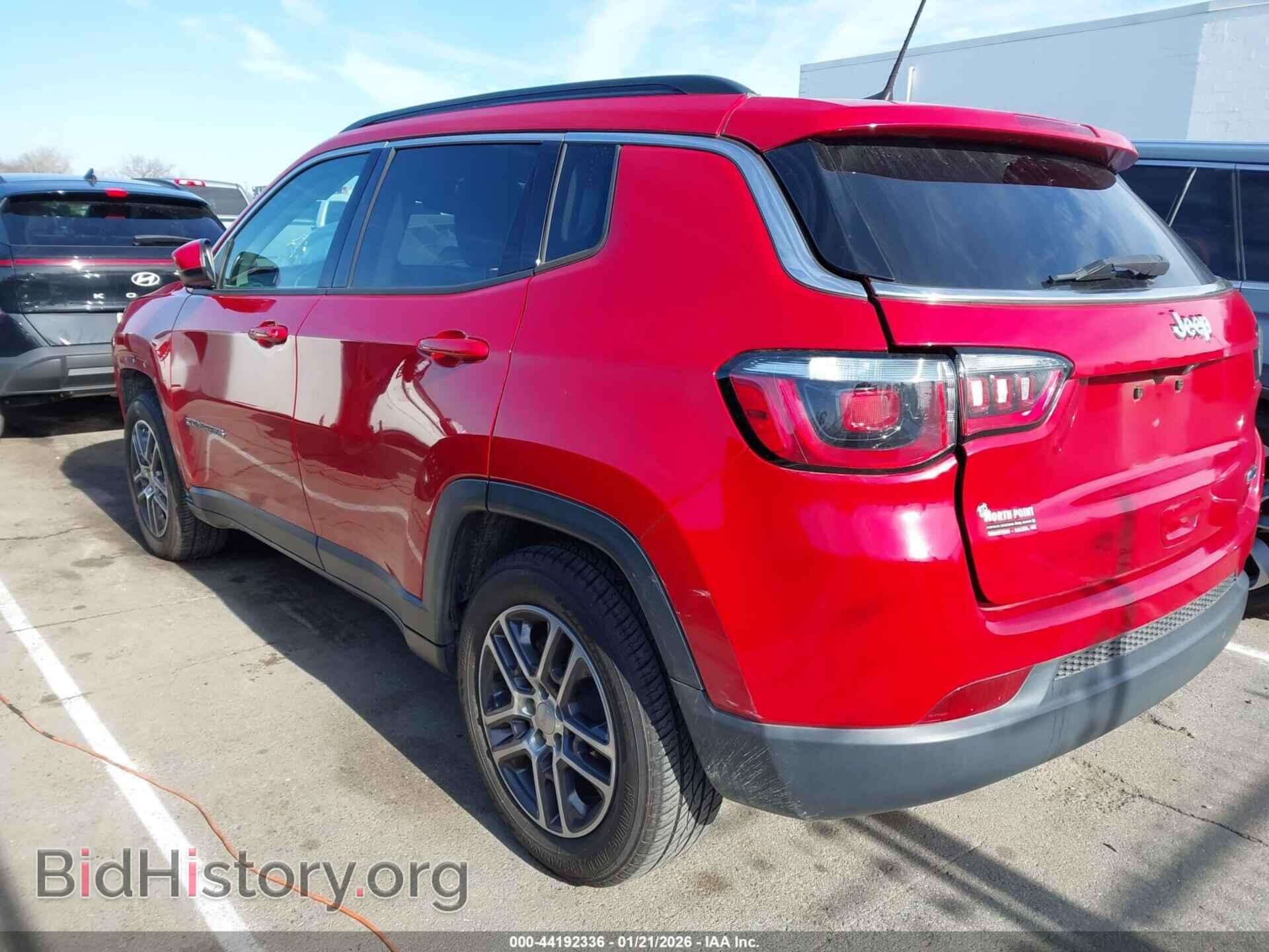 2019 JEEP COMPASS - VIN: 3C4NJCBB4KT769741 - Фото 3