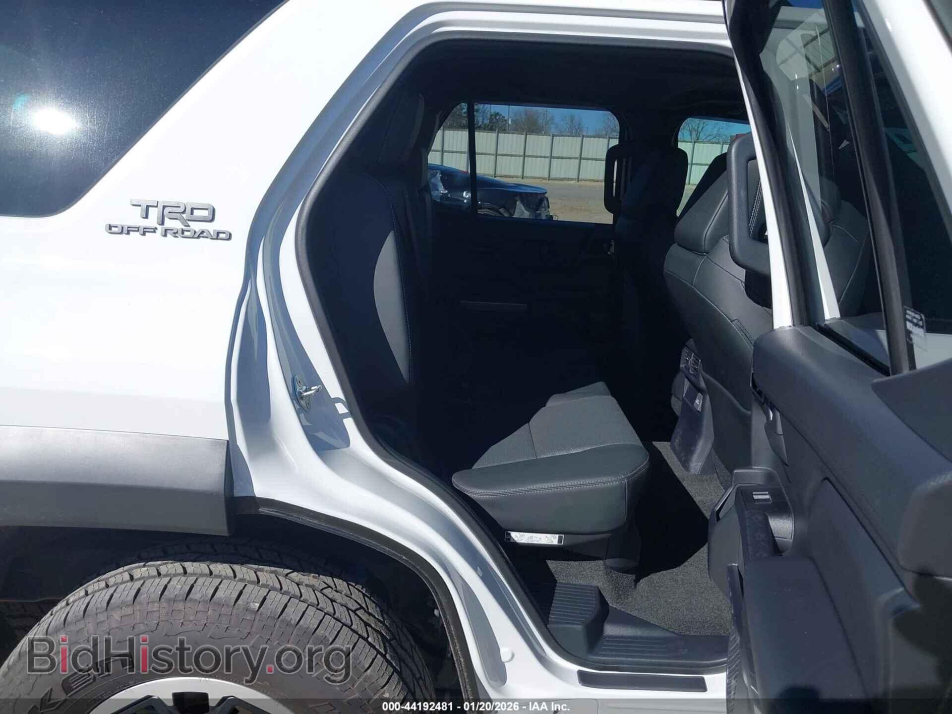 2025 TOYOTA 4RUNNER - VIN: JTEVA5BR2S5041663 - Фото 8