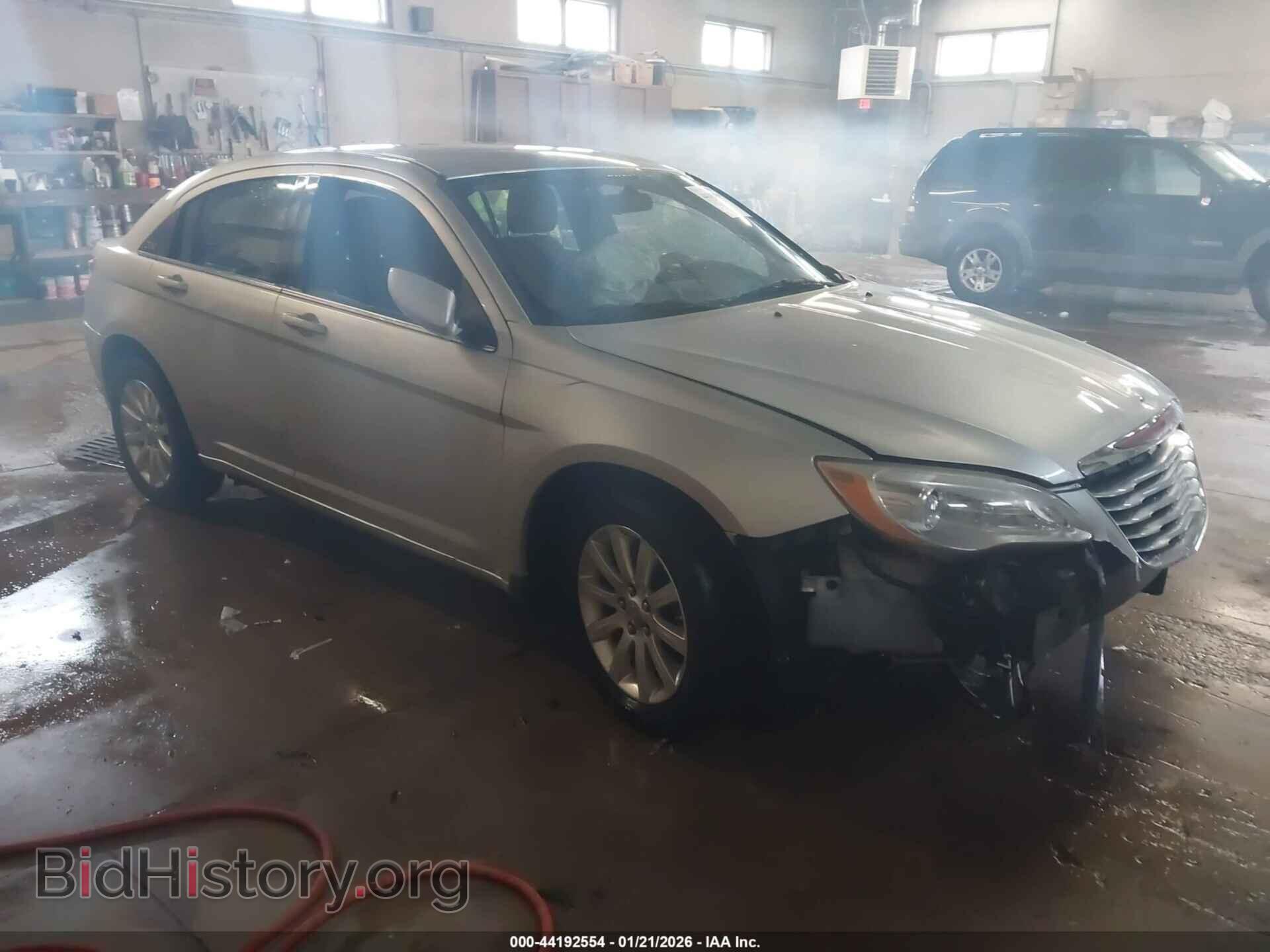 Photo 1C3BC1FB0BN512866 - CHRYSLER 200 2011