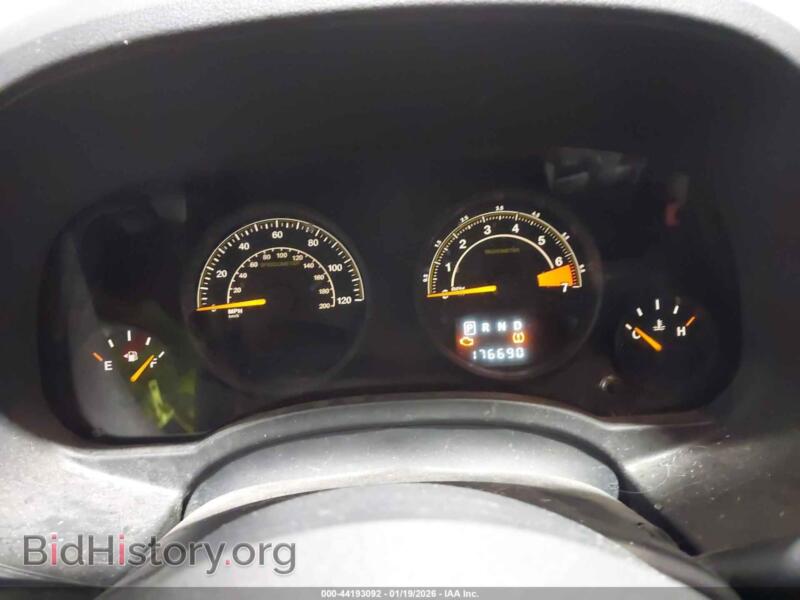 2015 Jeep COMPASS (VIN 1C4NJDBB2FD317014) — фото 7 из 11