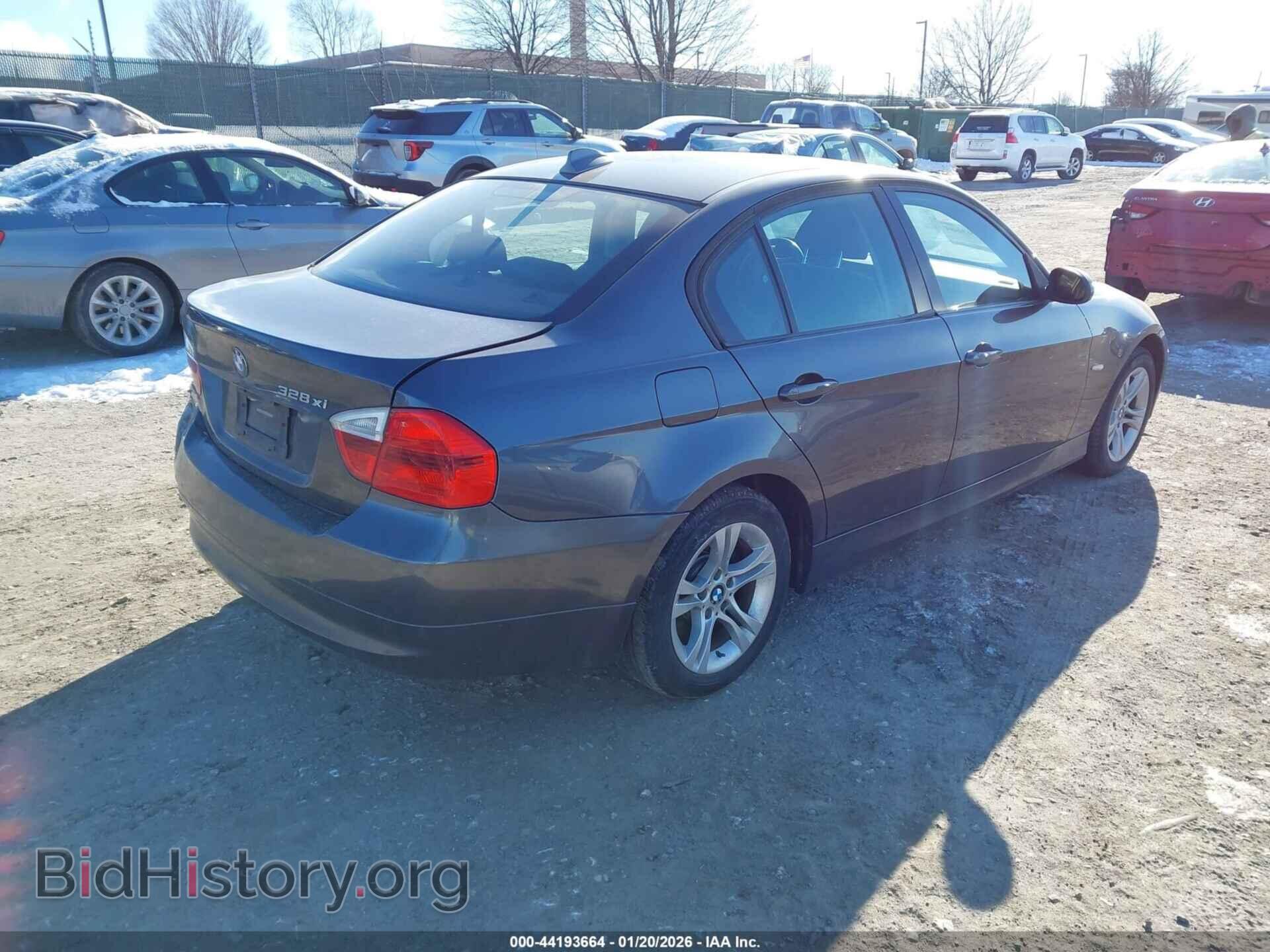 2008 BMW 328XI - VIN: WBAVC735X8A236493 - Фото 4