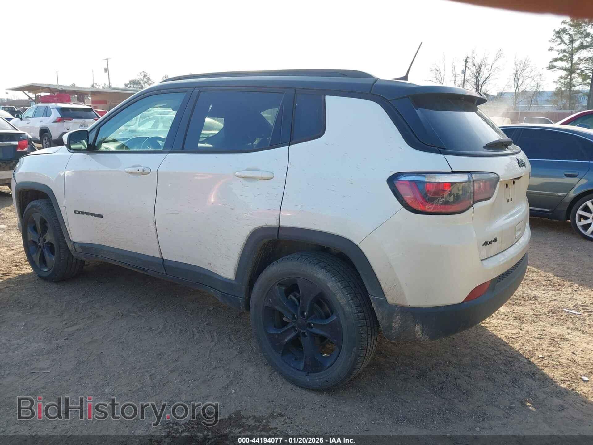 2019 JEEP COMPASS - VIN: 3C4NJDBB0KT657279 - Фото 3