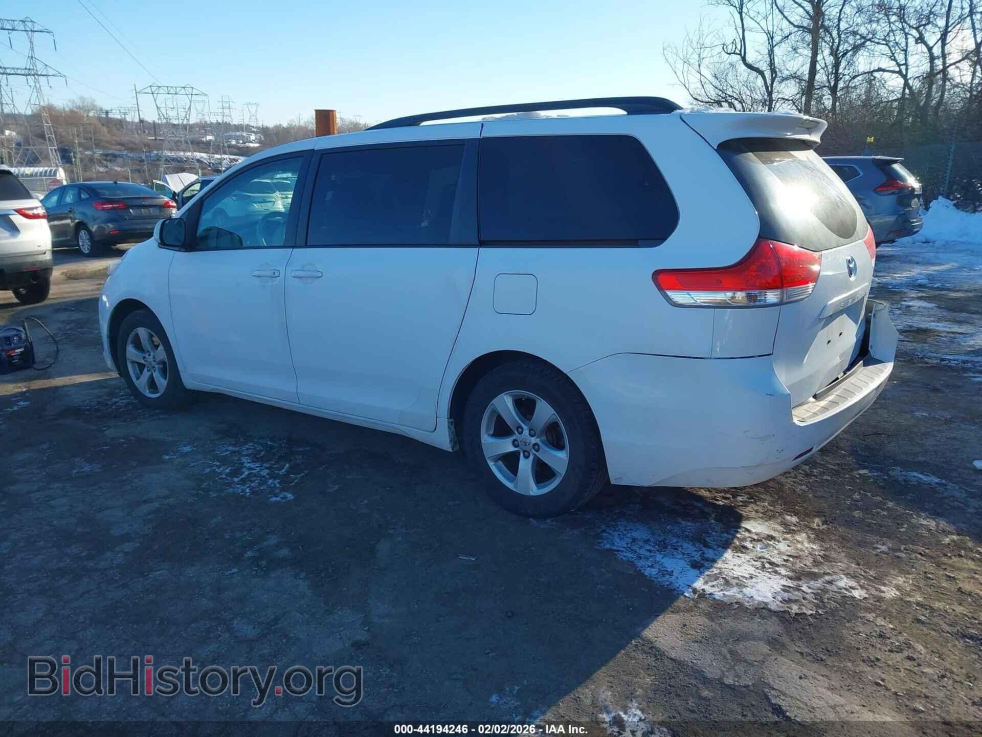 2011 TOYOTA SIENNA - VIN: 5TDKK3DC2BS092155 - Фото 3