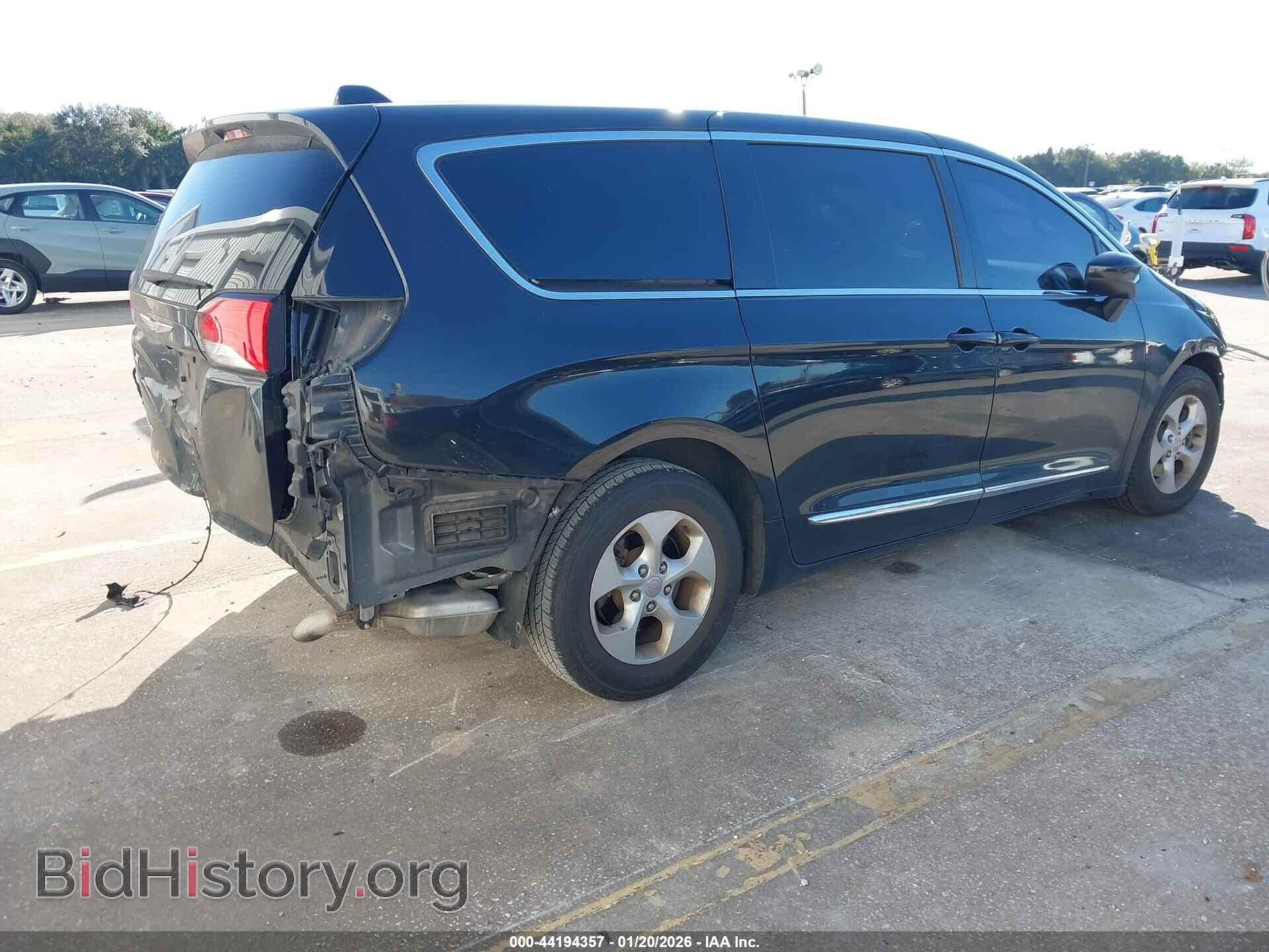 2017 CHRYSLER PACIFICA - VIN: 2C4RC1CG2HR608567 - Фото 4