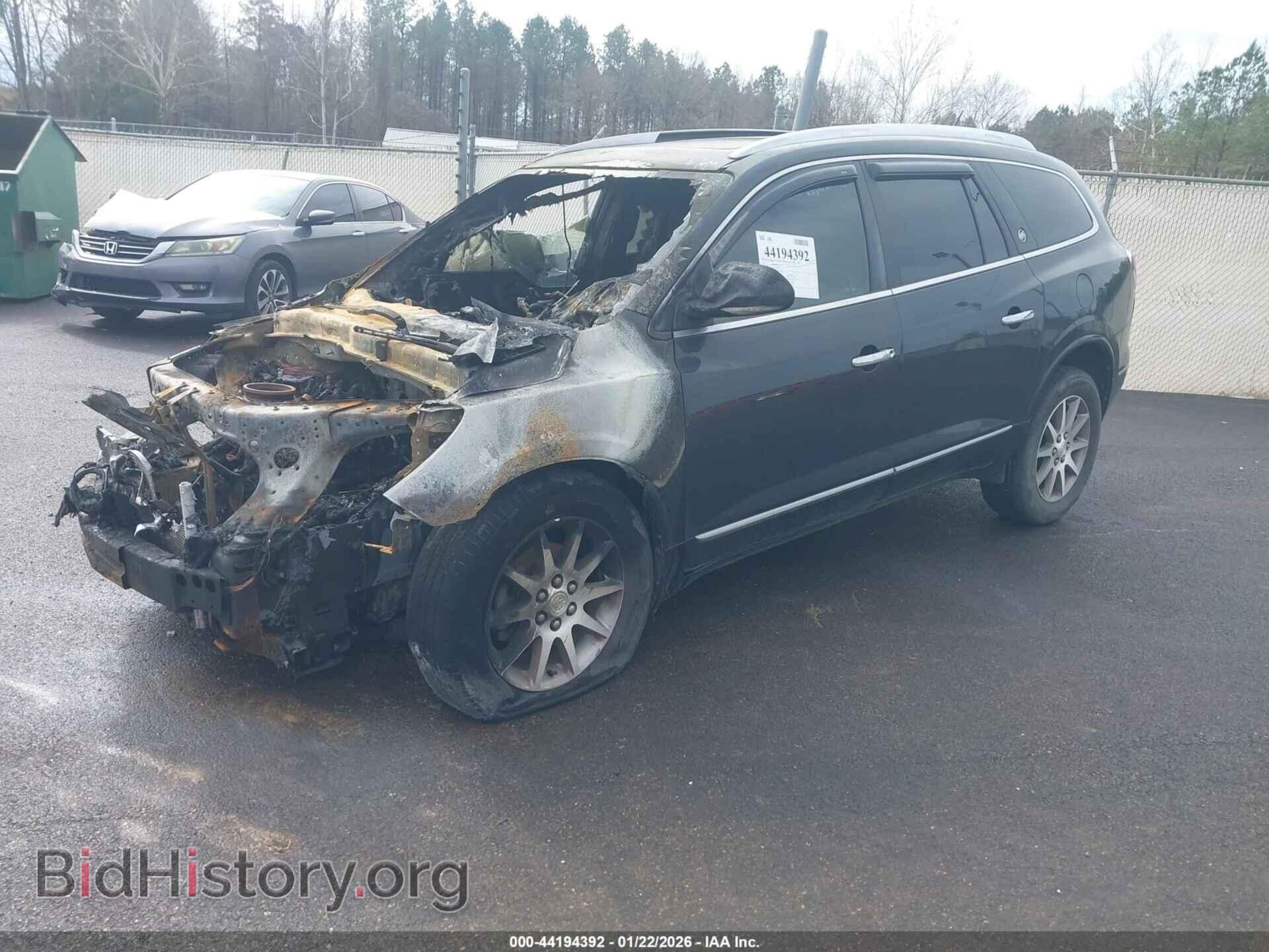 2017 BUICK ENCLAVE - VIN: 5GAKVBKD5HJ141000 - Photo 2